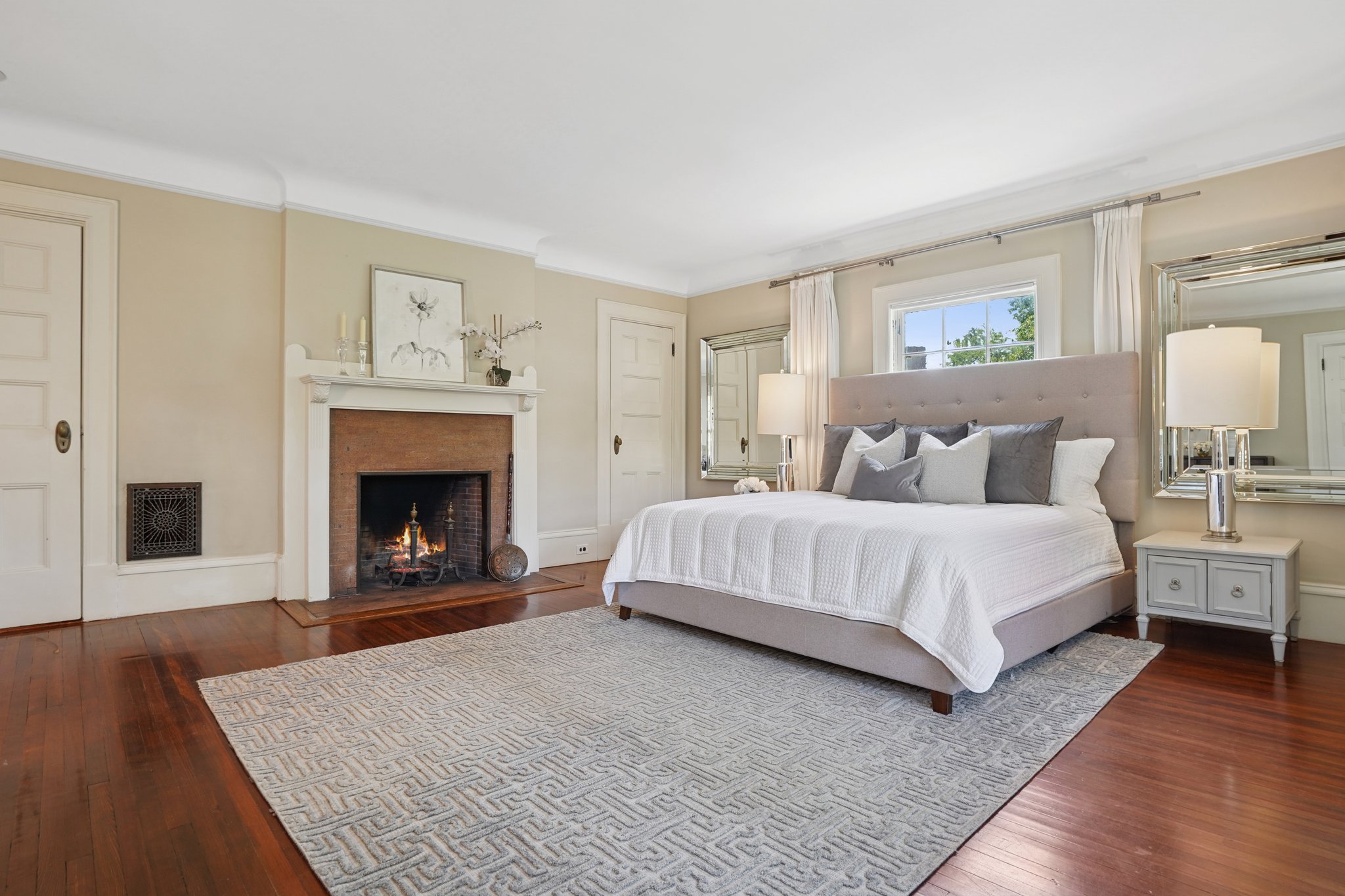 83 S Fullerton Avenue 