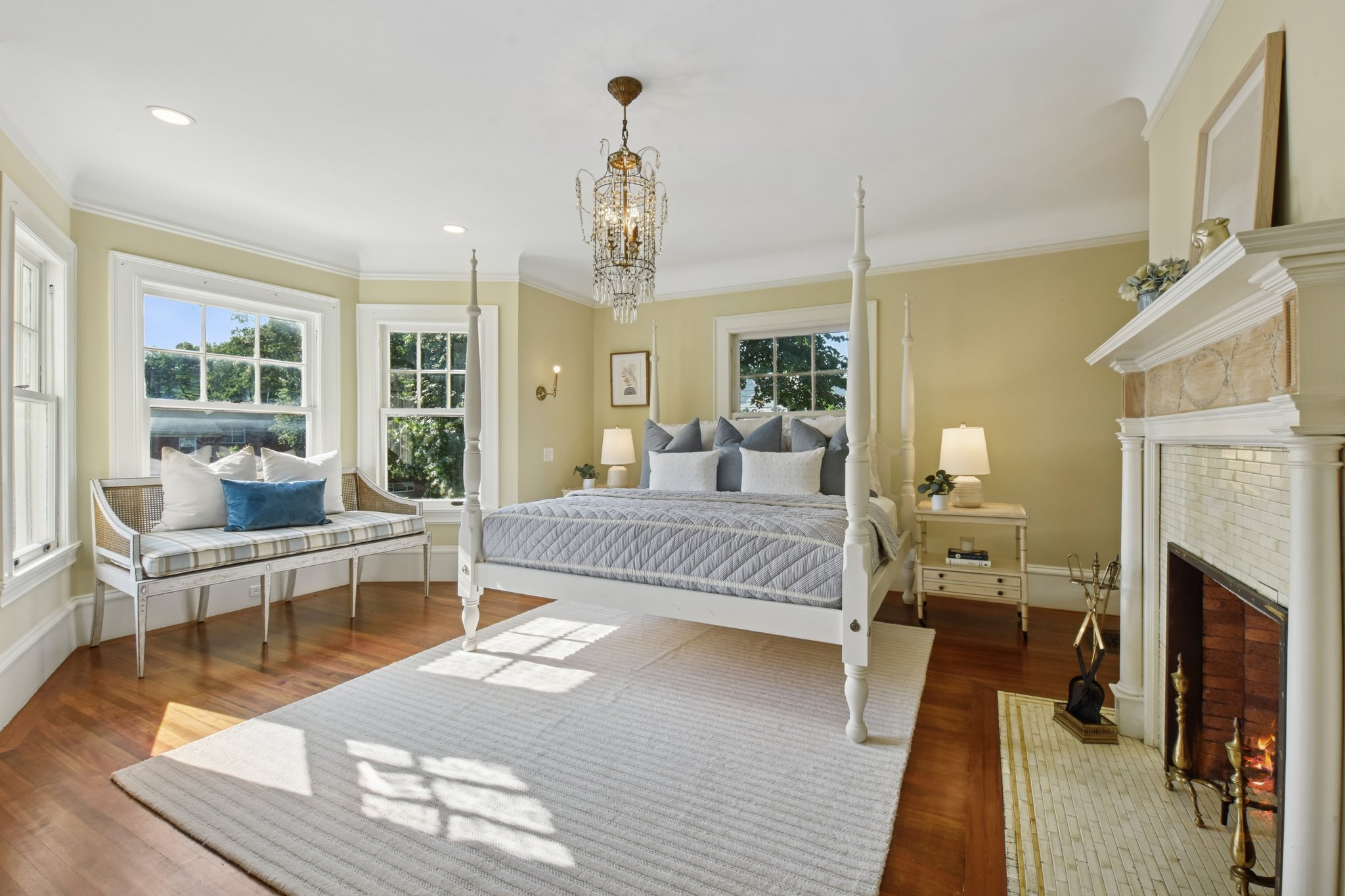 83 S Fullerton Avenue 