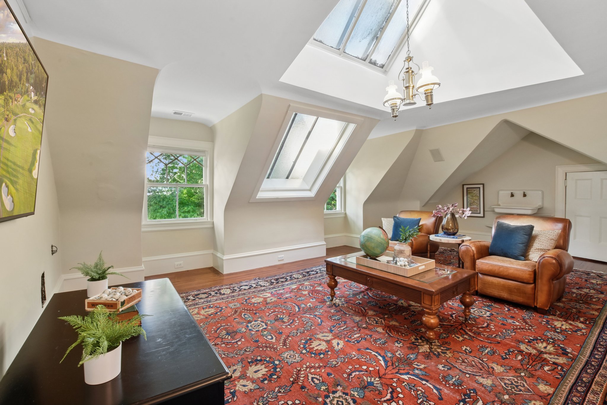 83 S Fullerton Avenue 