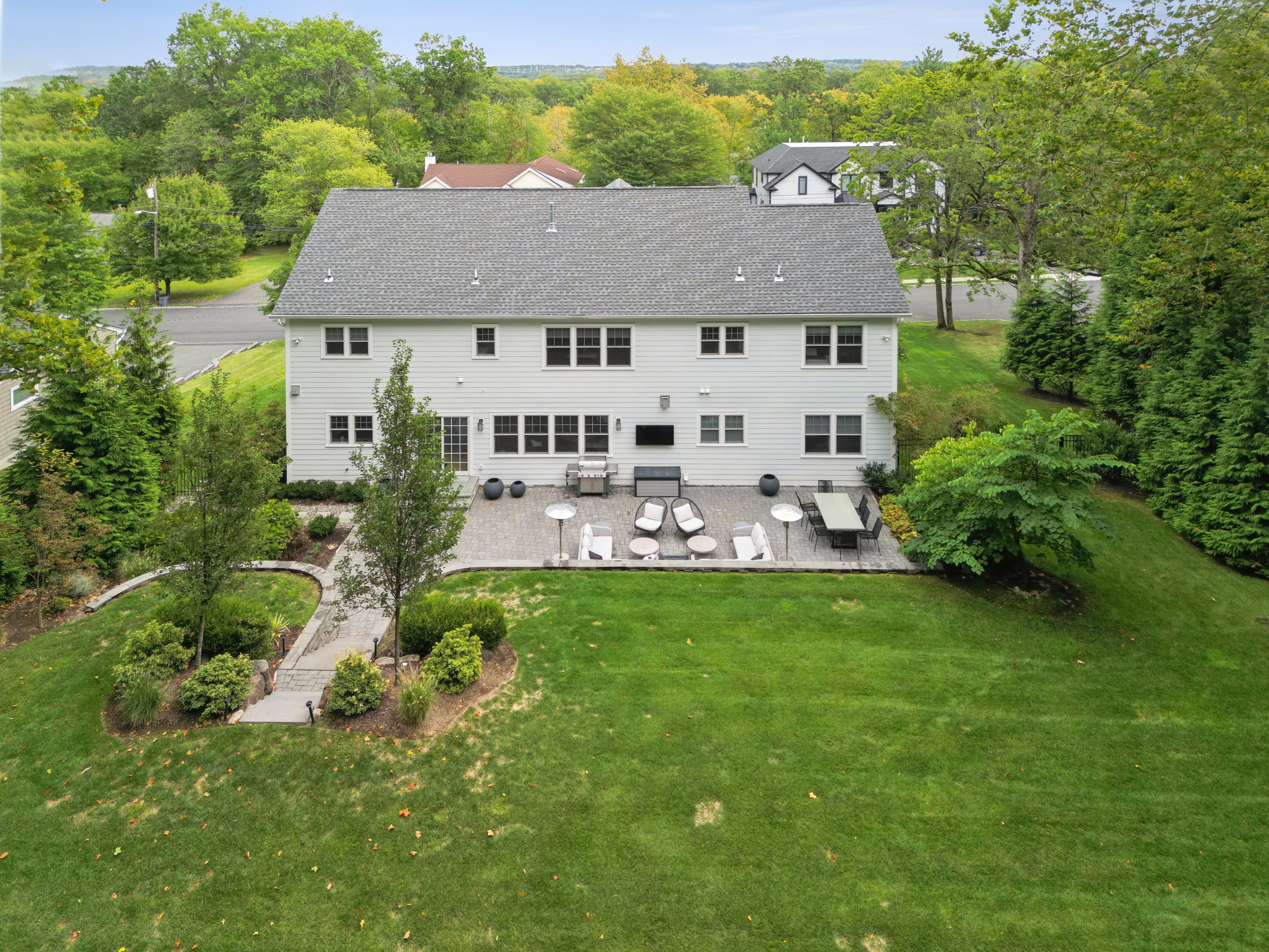 16 Cliffside Drive 