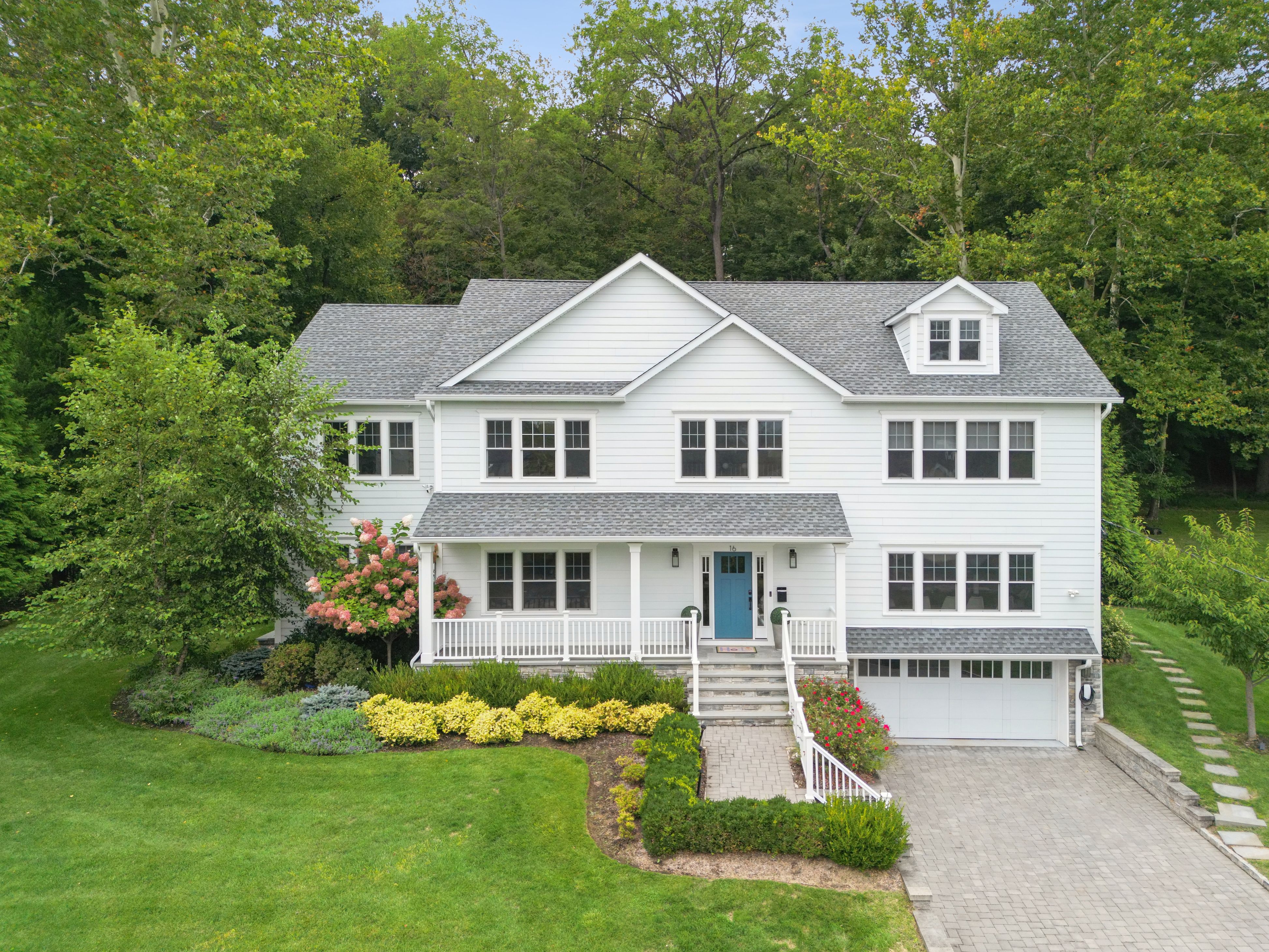 16 Cliffside Drive 