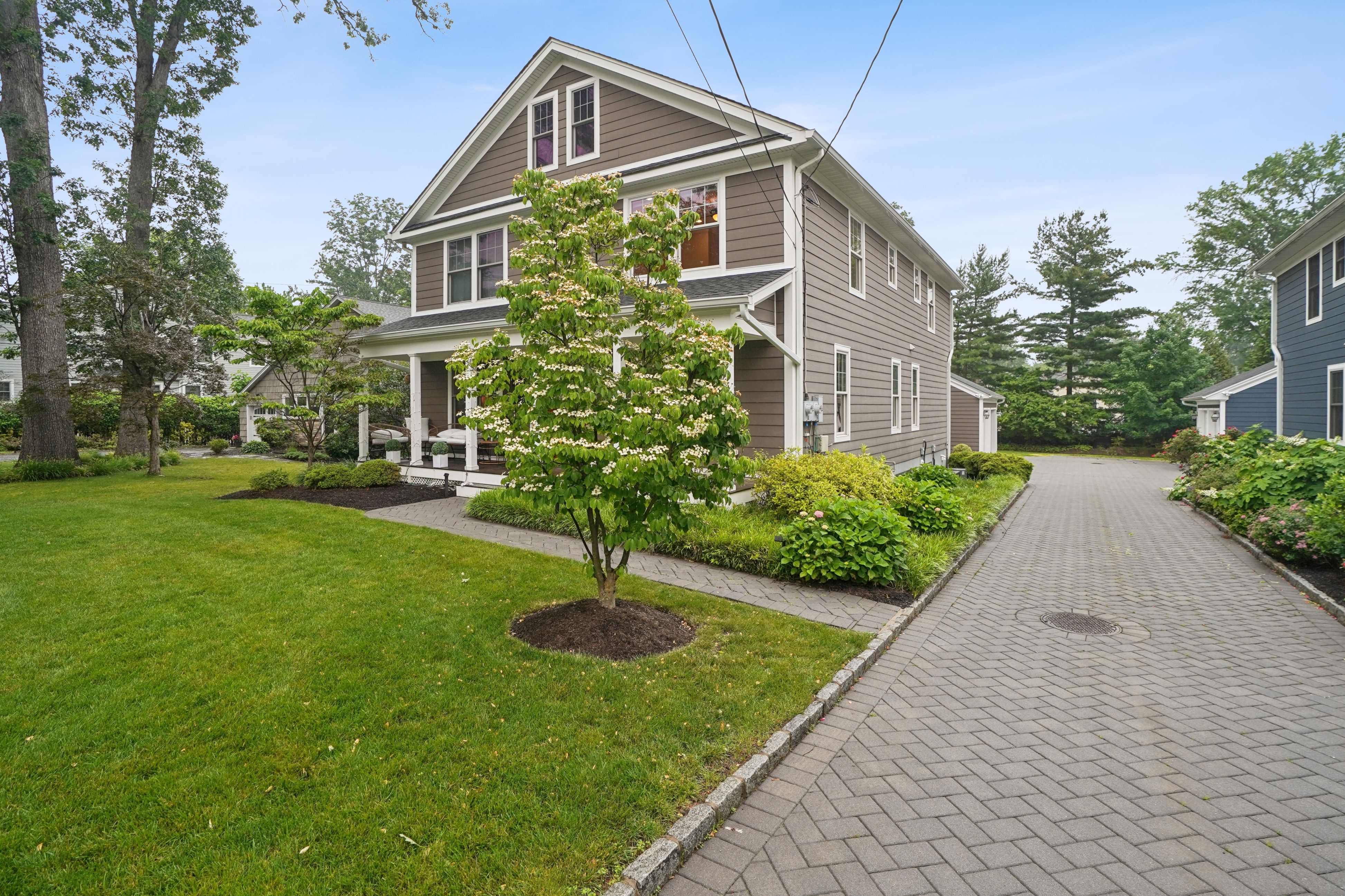 49 Summit Avenue, Unit B 