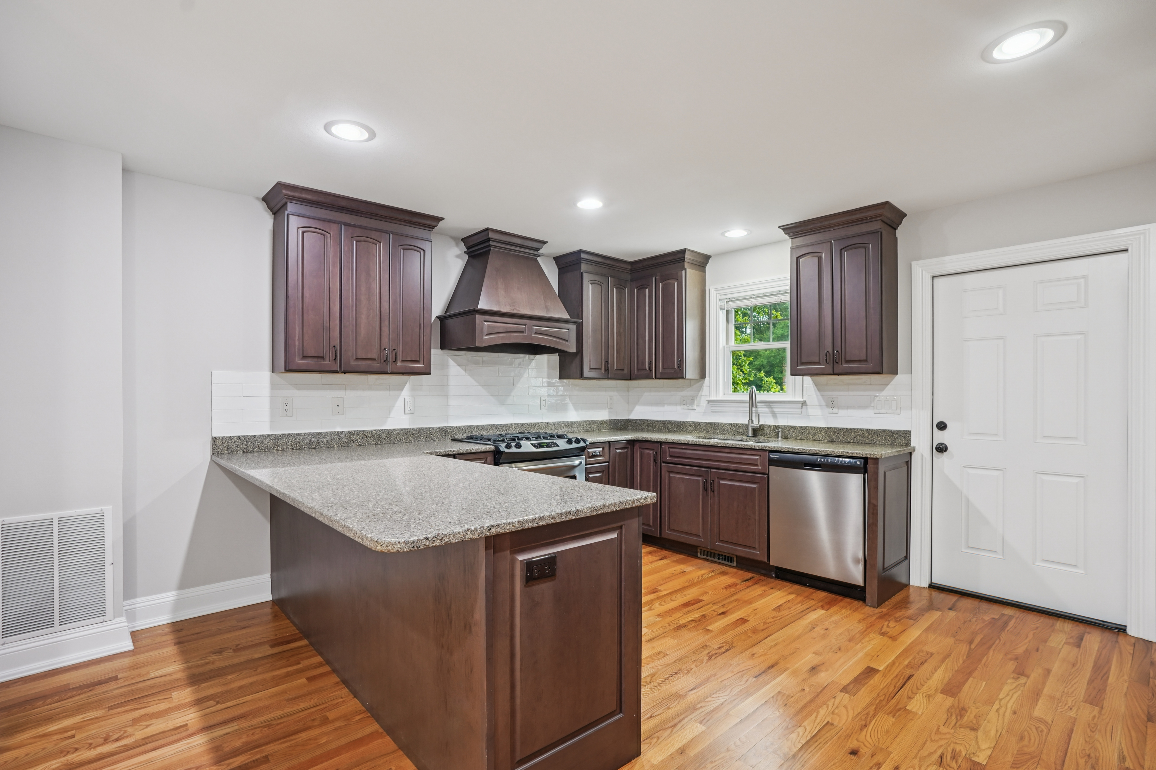 49 Summit Avenue, Unit B 