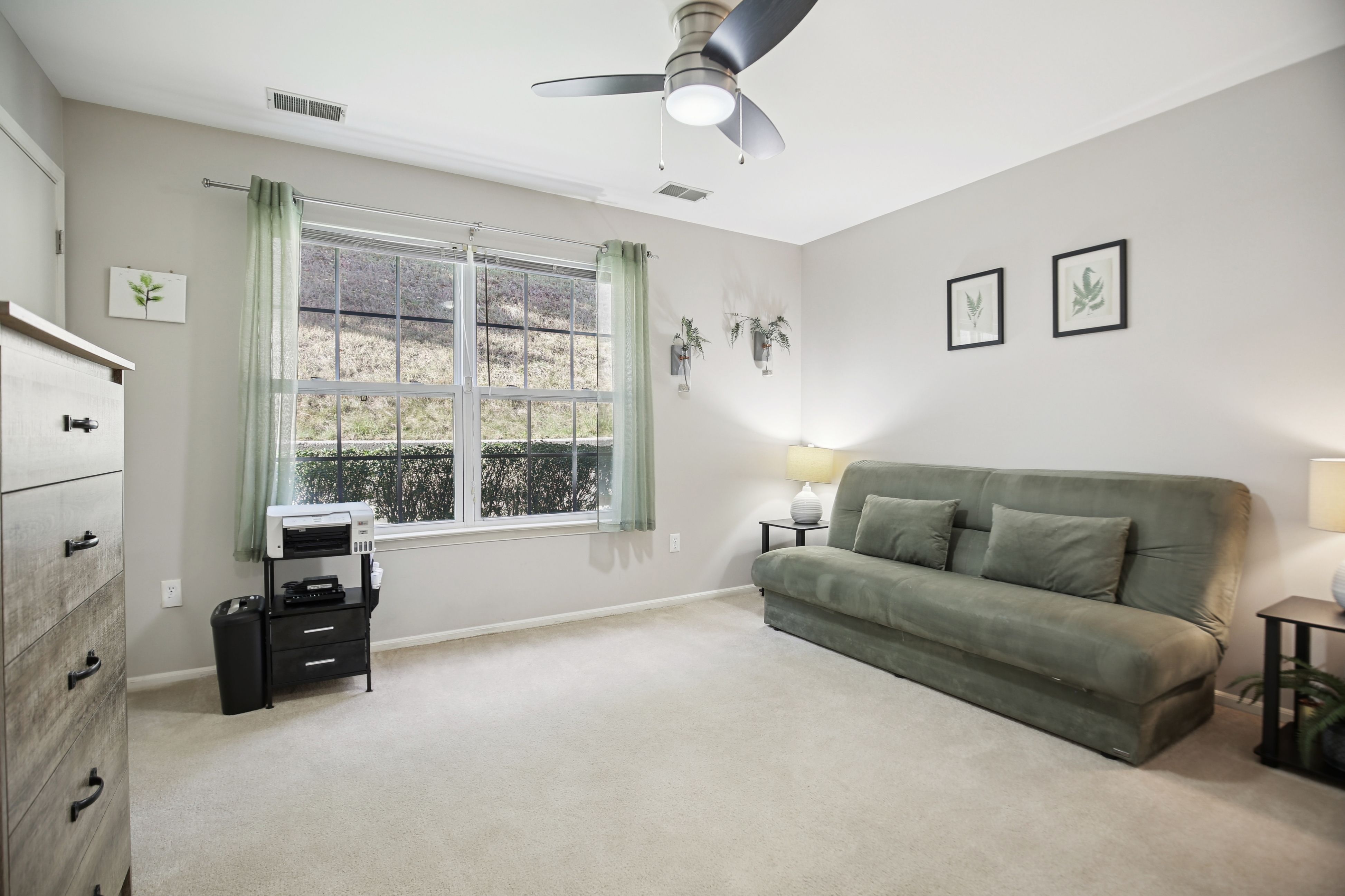 1223 King Court 