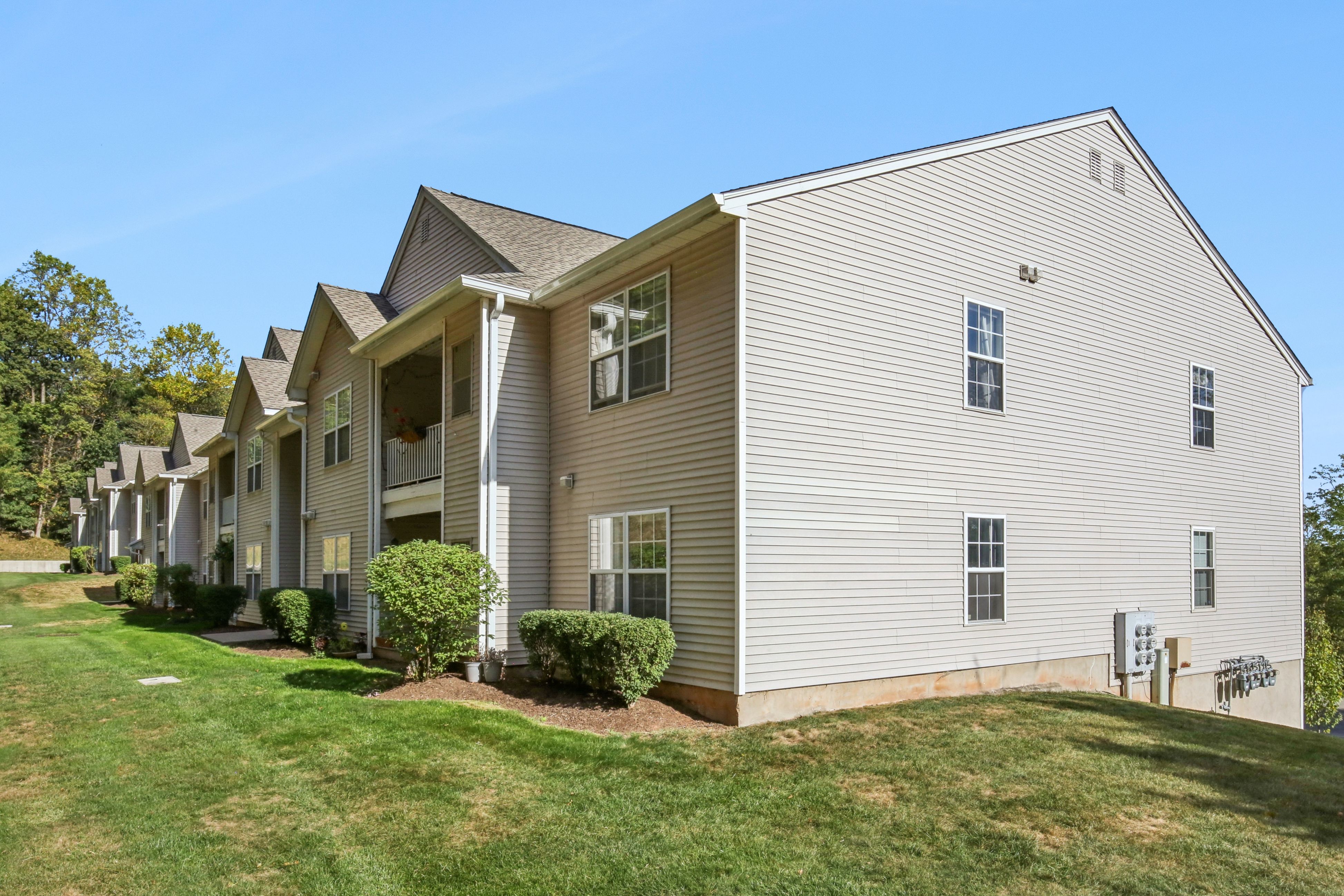 1223 King Court 