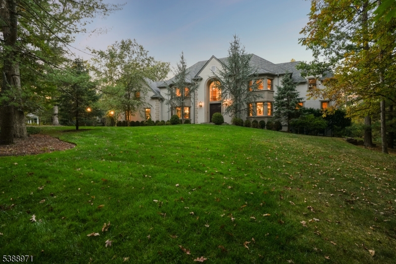 40 High Oaks Dr