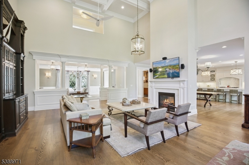 40 High Oaks Dr