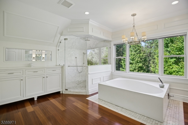 40 High Oaks Dr