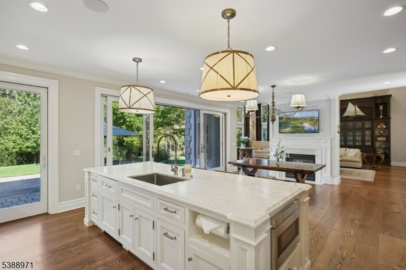 40 High Oaks Dr