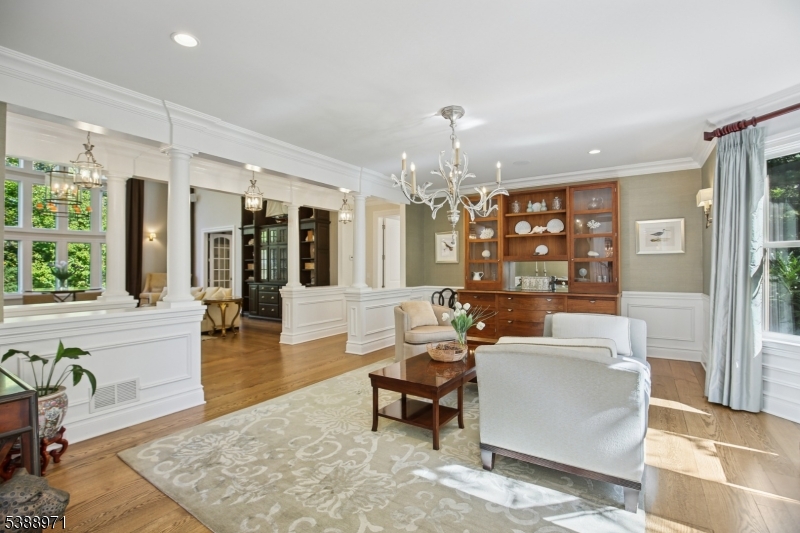40 High Oaks Dr