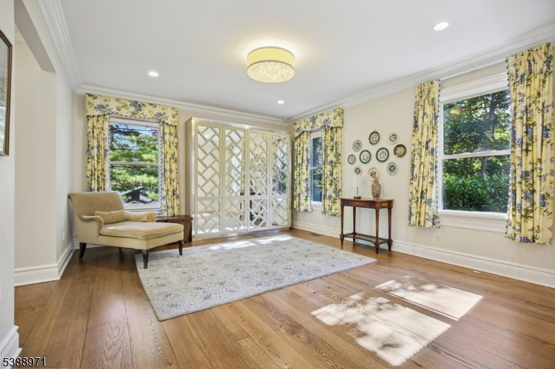 40 High Oaks Dr