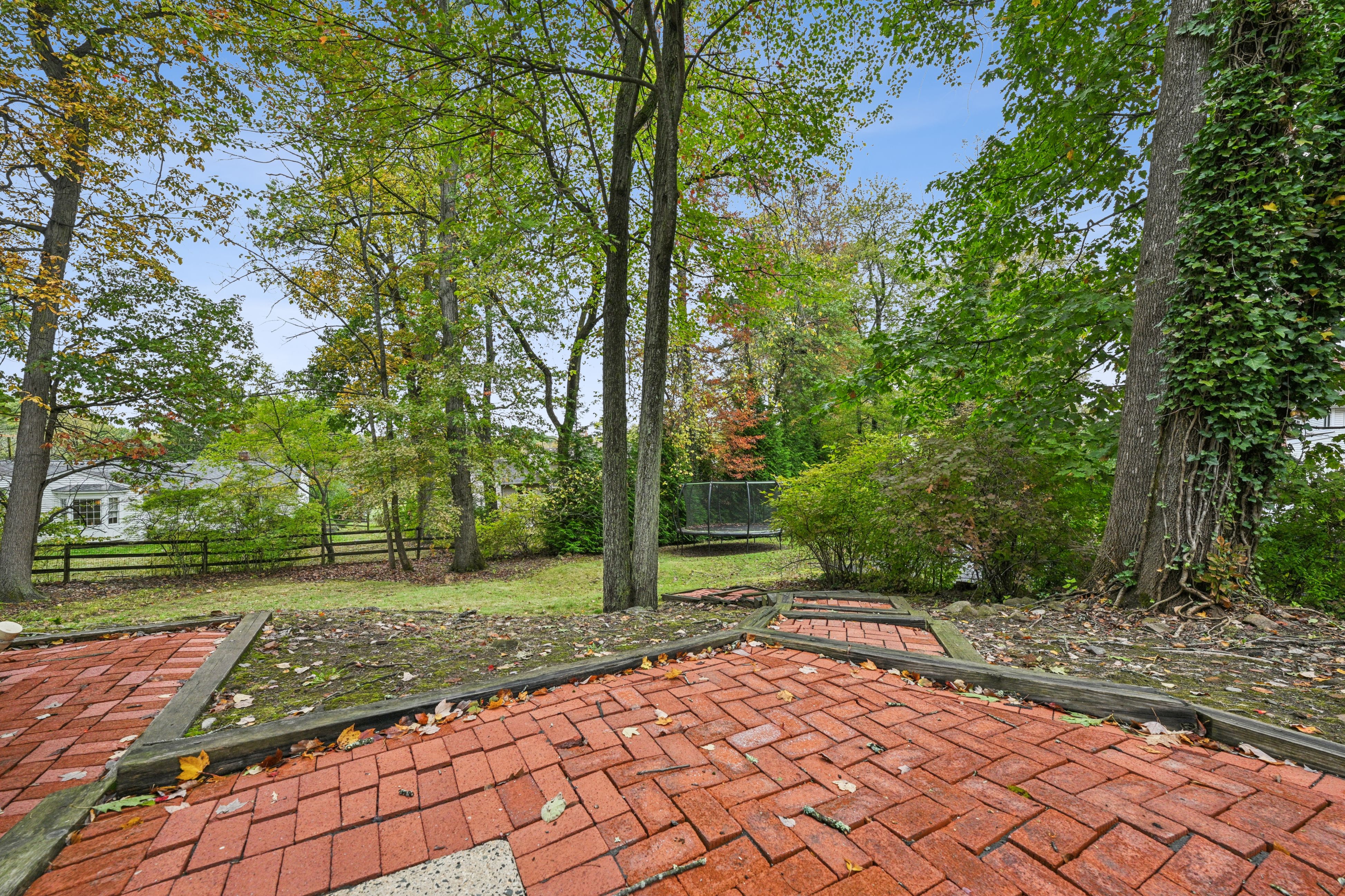 106 Stoneridge Road 