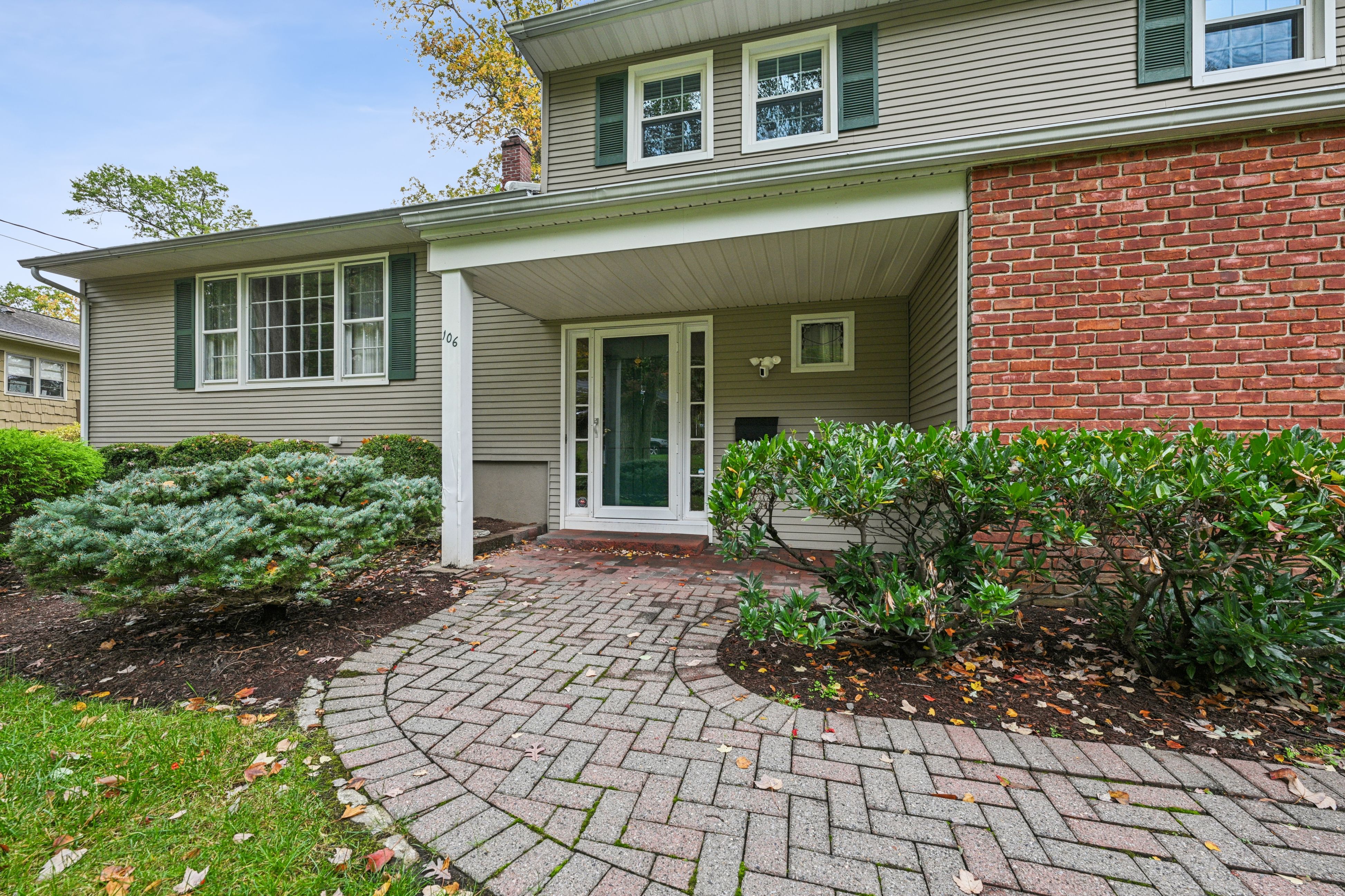106 Stoneridge Road 
