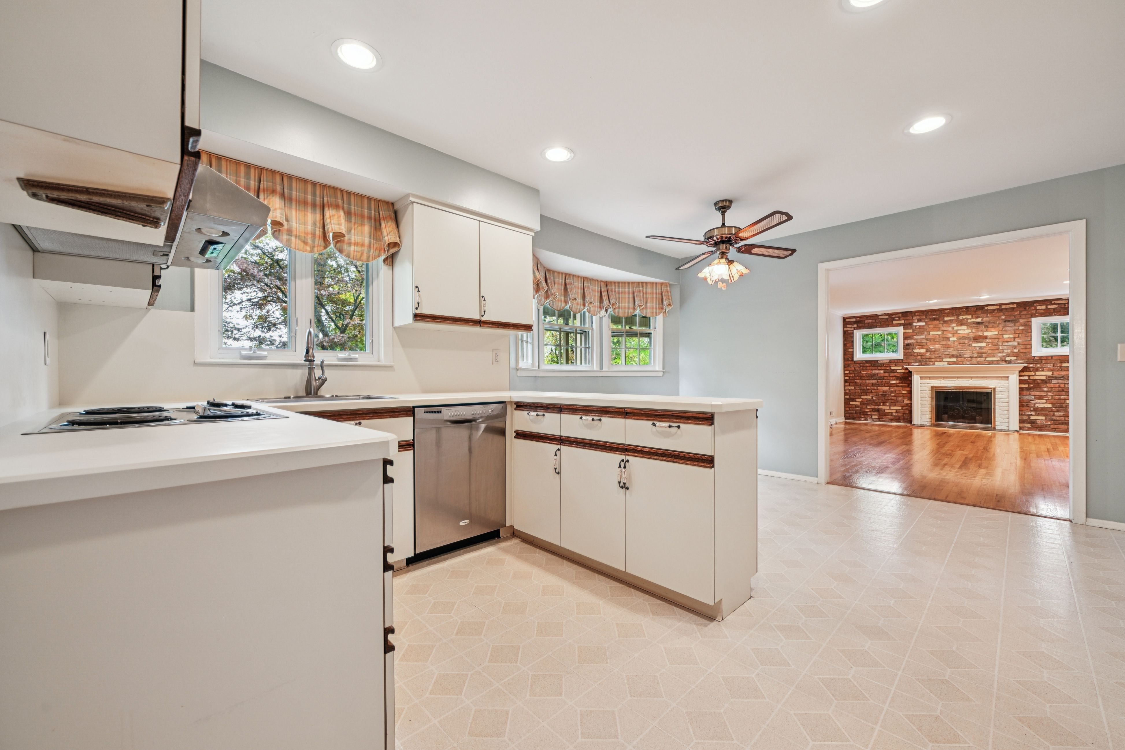 106 Stoneridge Road 