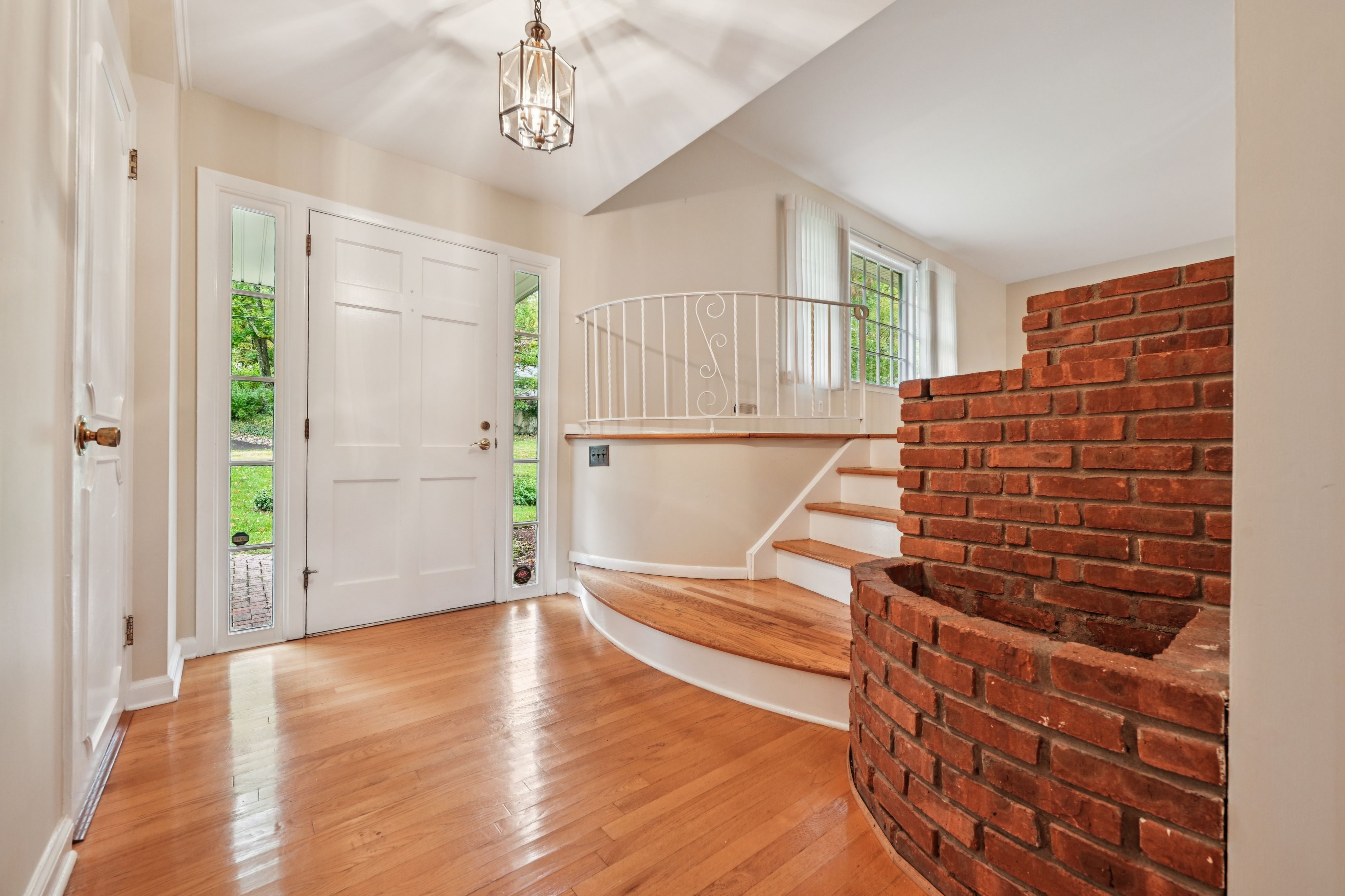 106 Stoneridge Road 