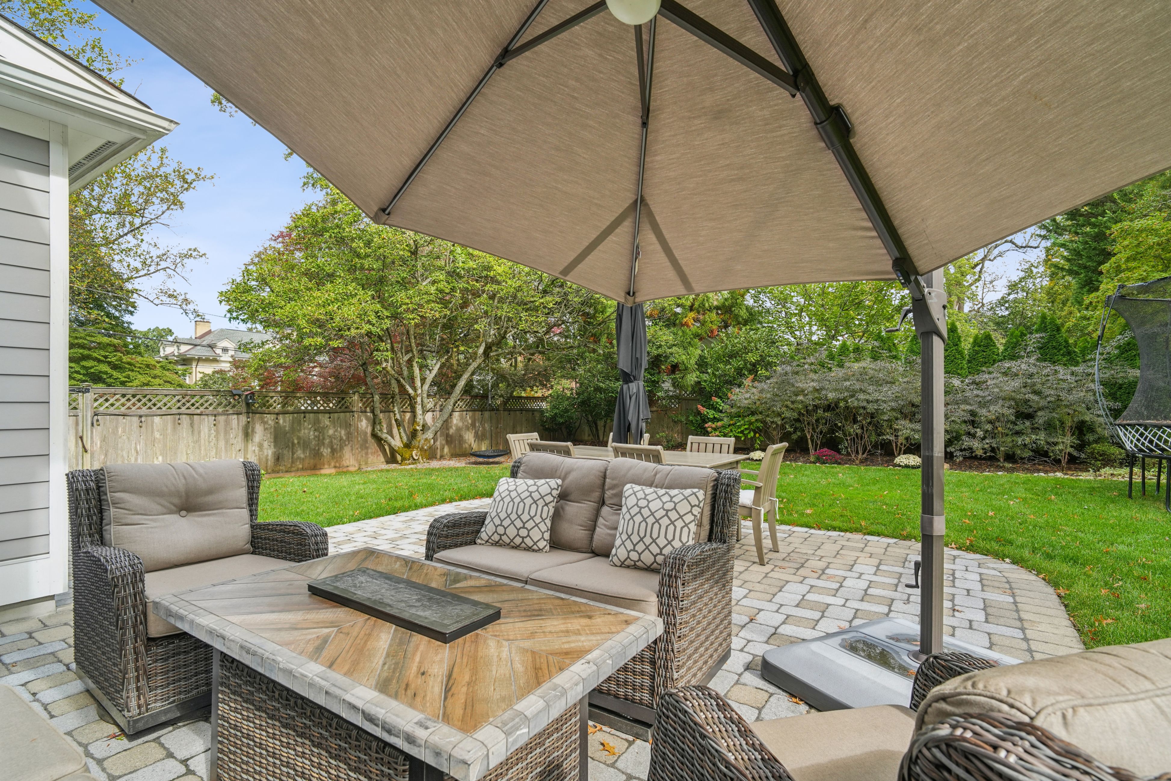 33 Cromwell Parkway 