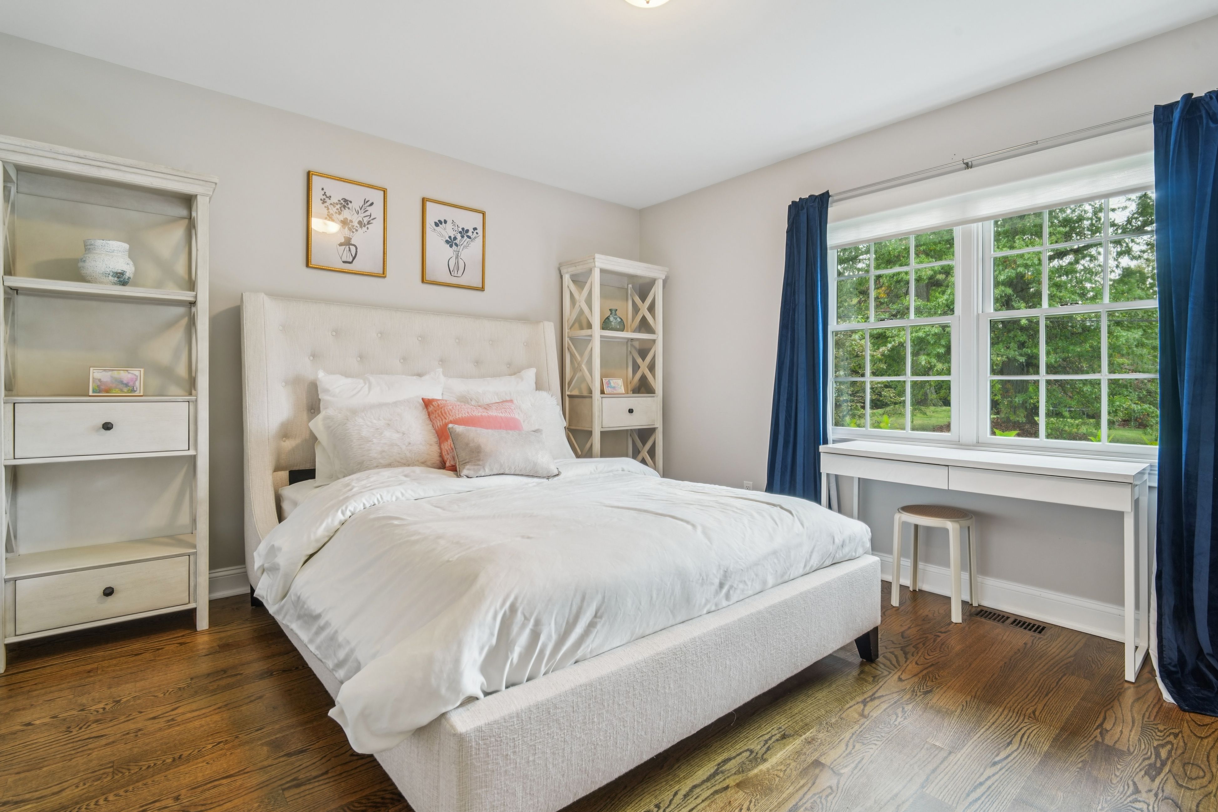 33 Cromwell Parkway 