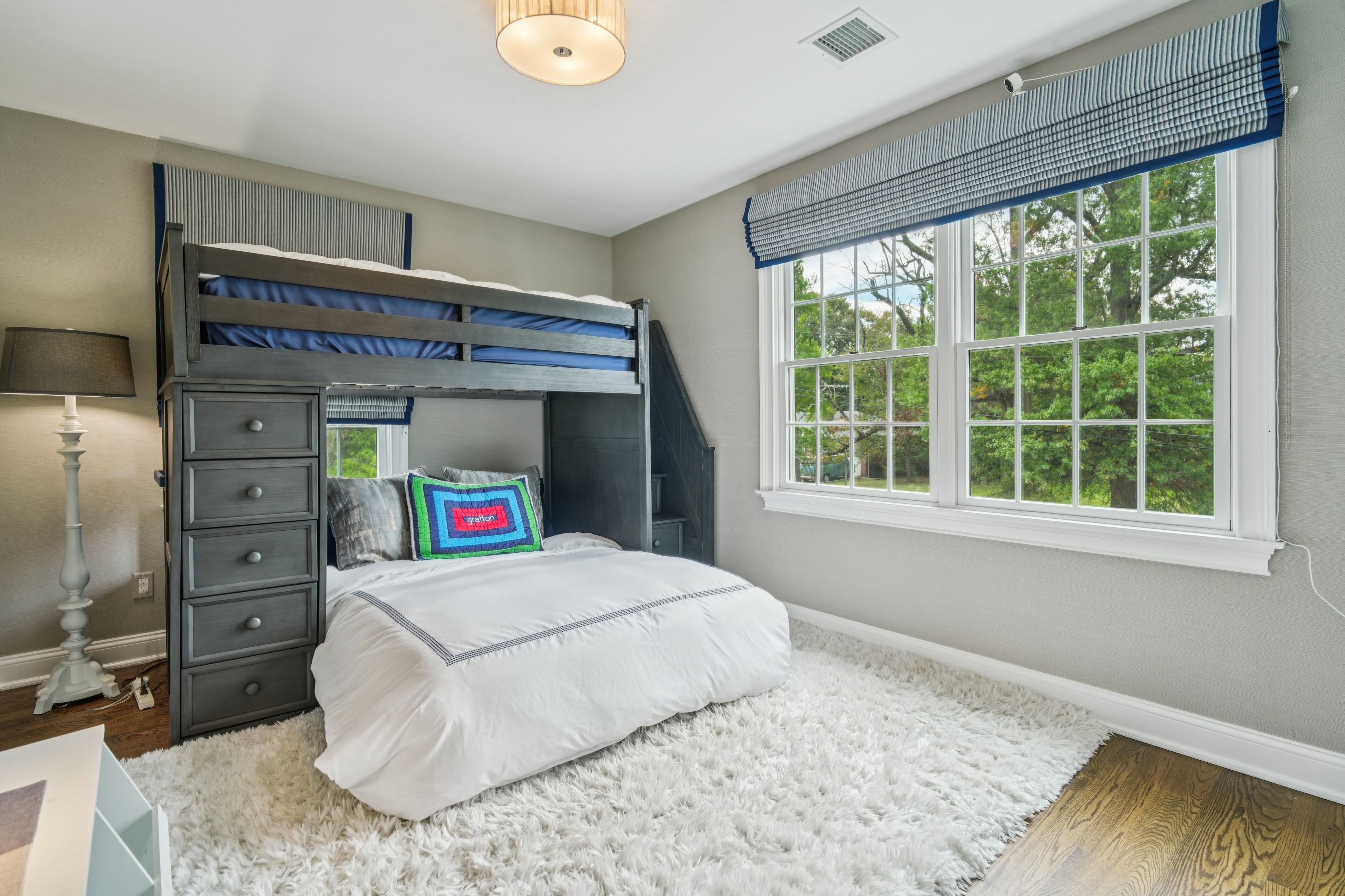 33 Cromwell Parkway 