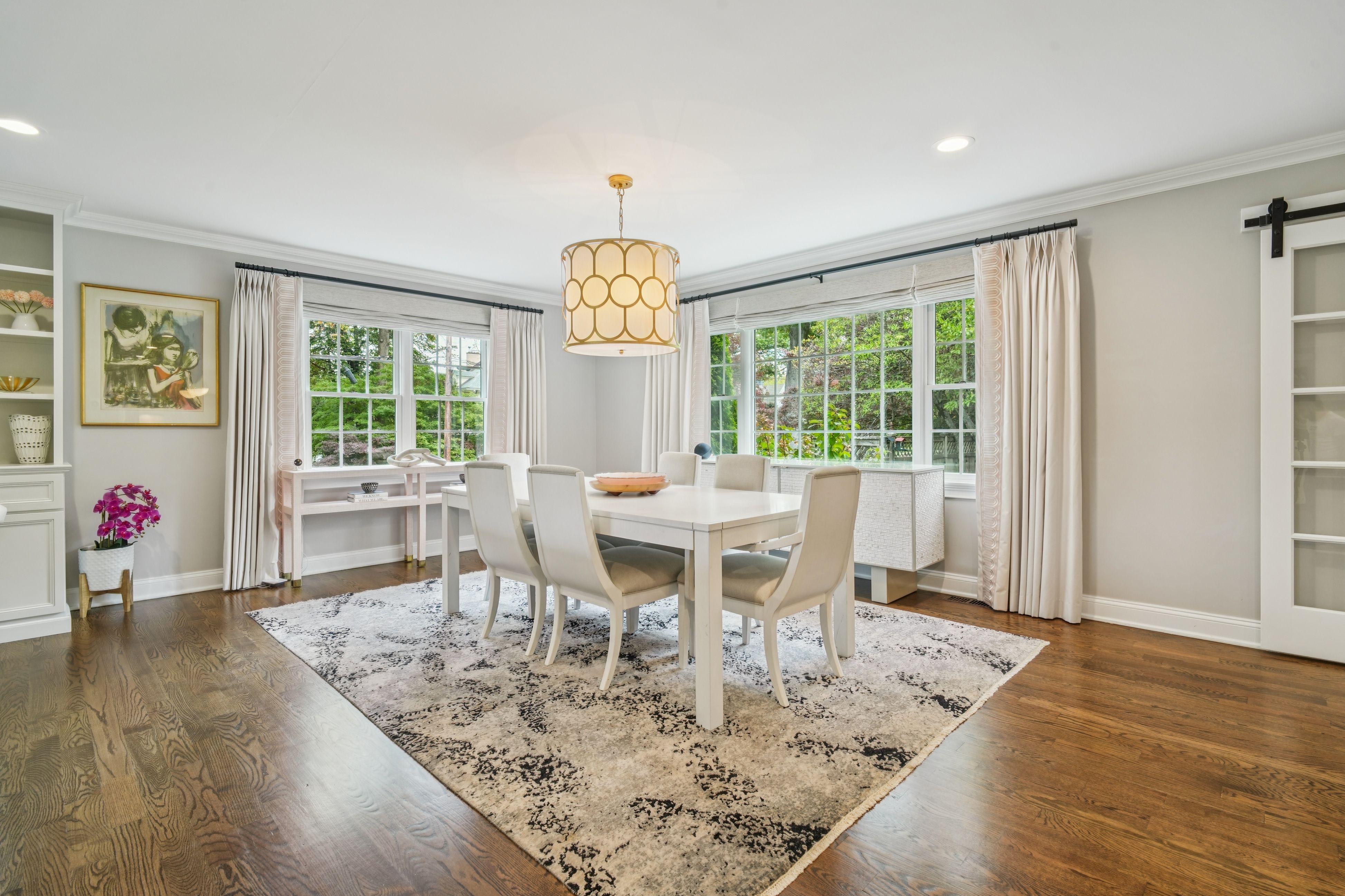 33 Cromwell Parkway 