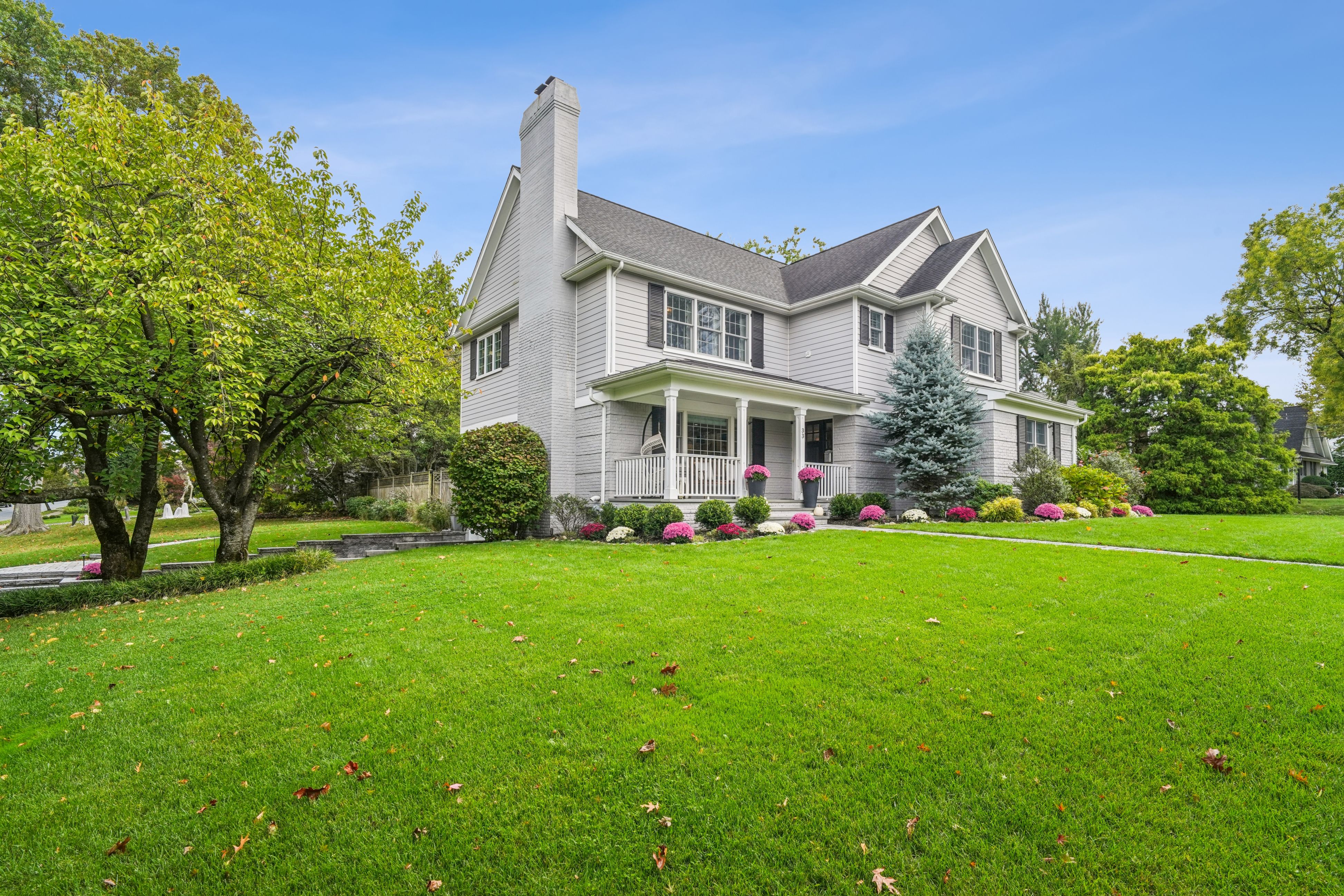 33 Cromwell Parkway 