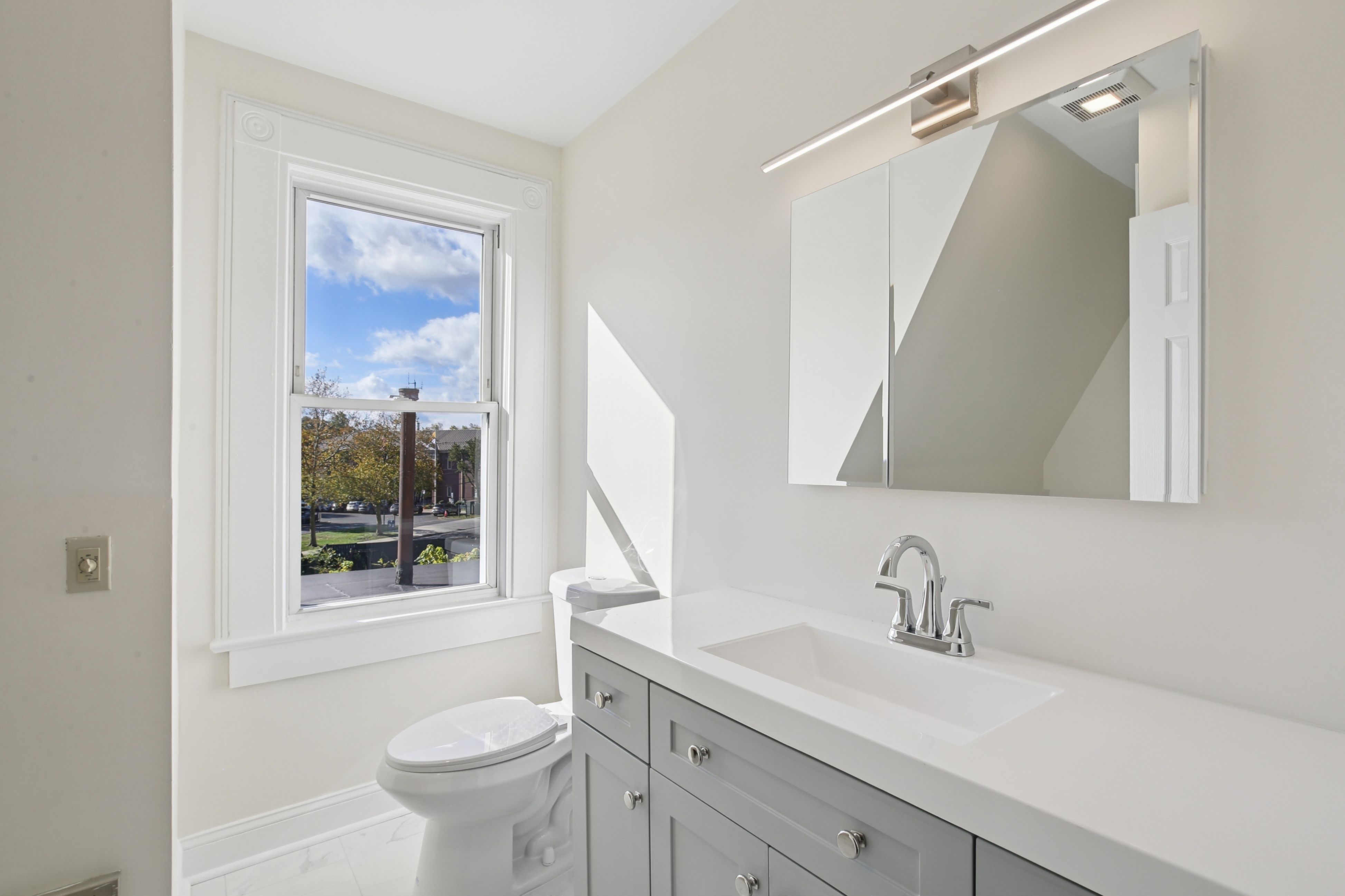 20 Kent Place Boulevard 