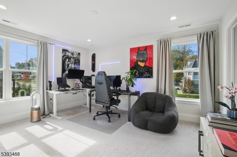 2 Monmouth Rd