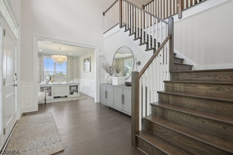 2 Monmouth Rd