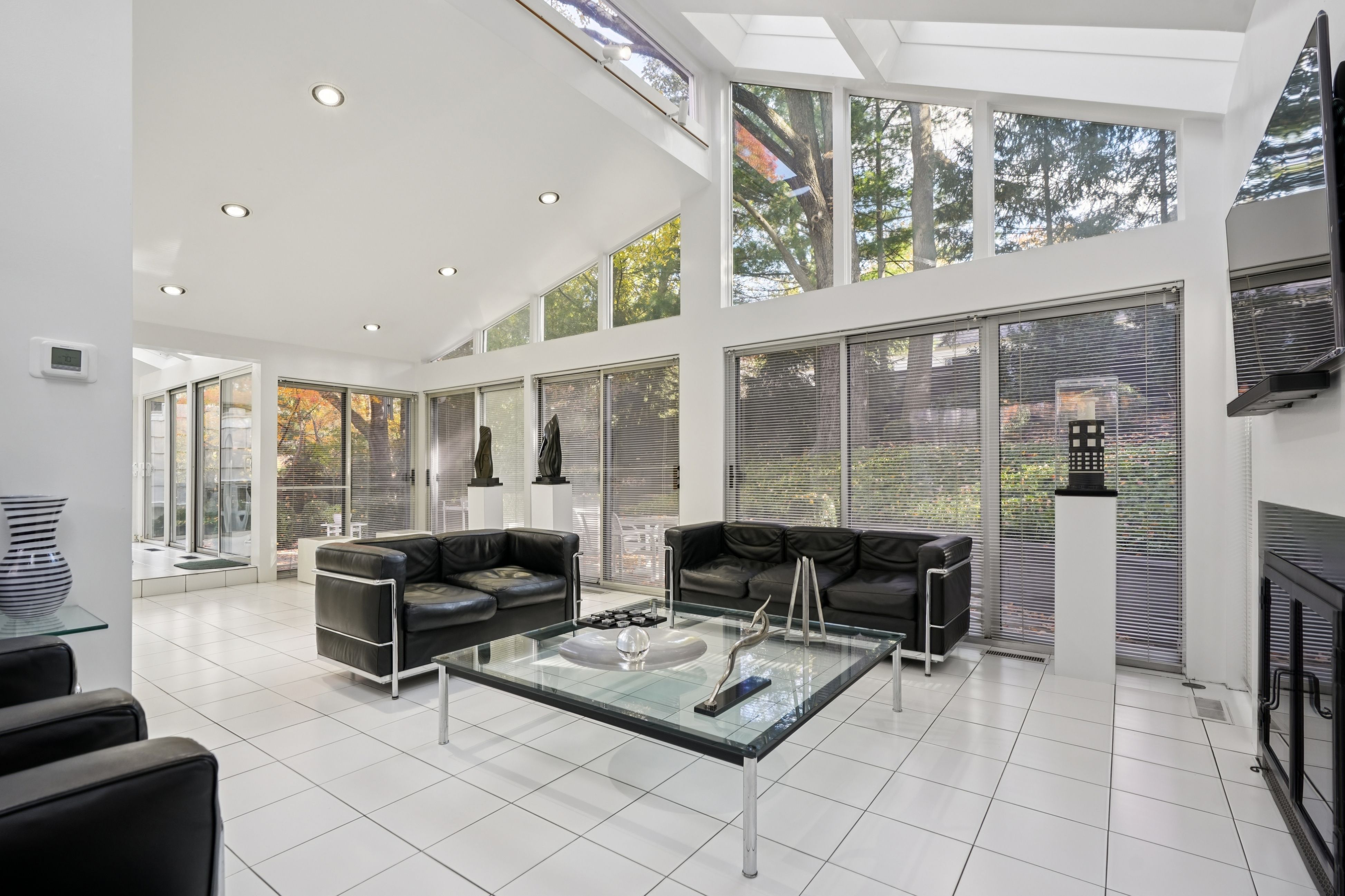 6 Joanna Way 