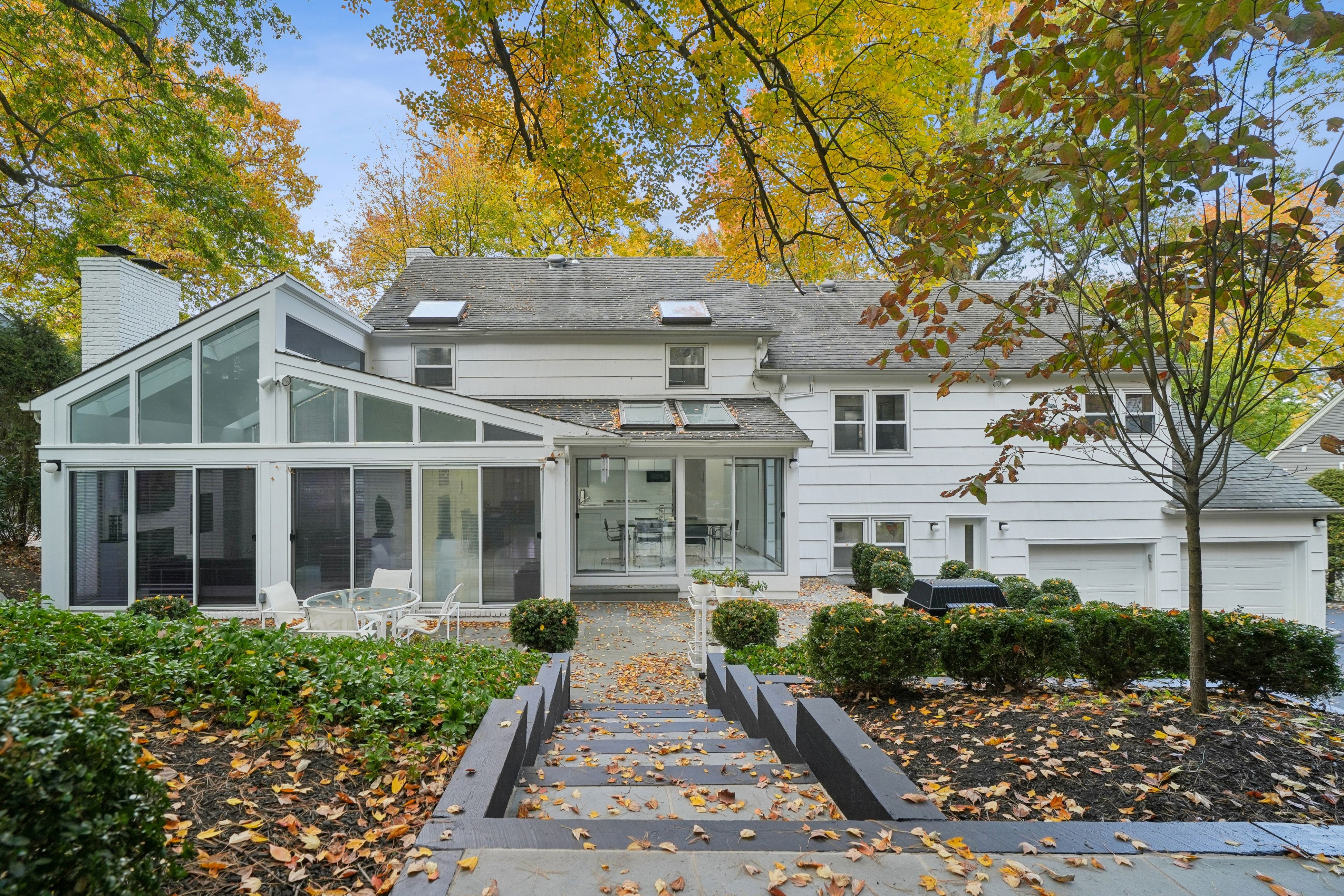 6 Joanna Way 