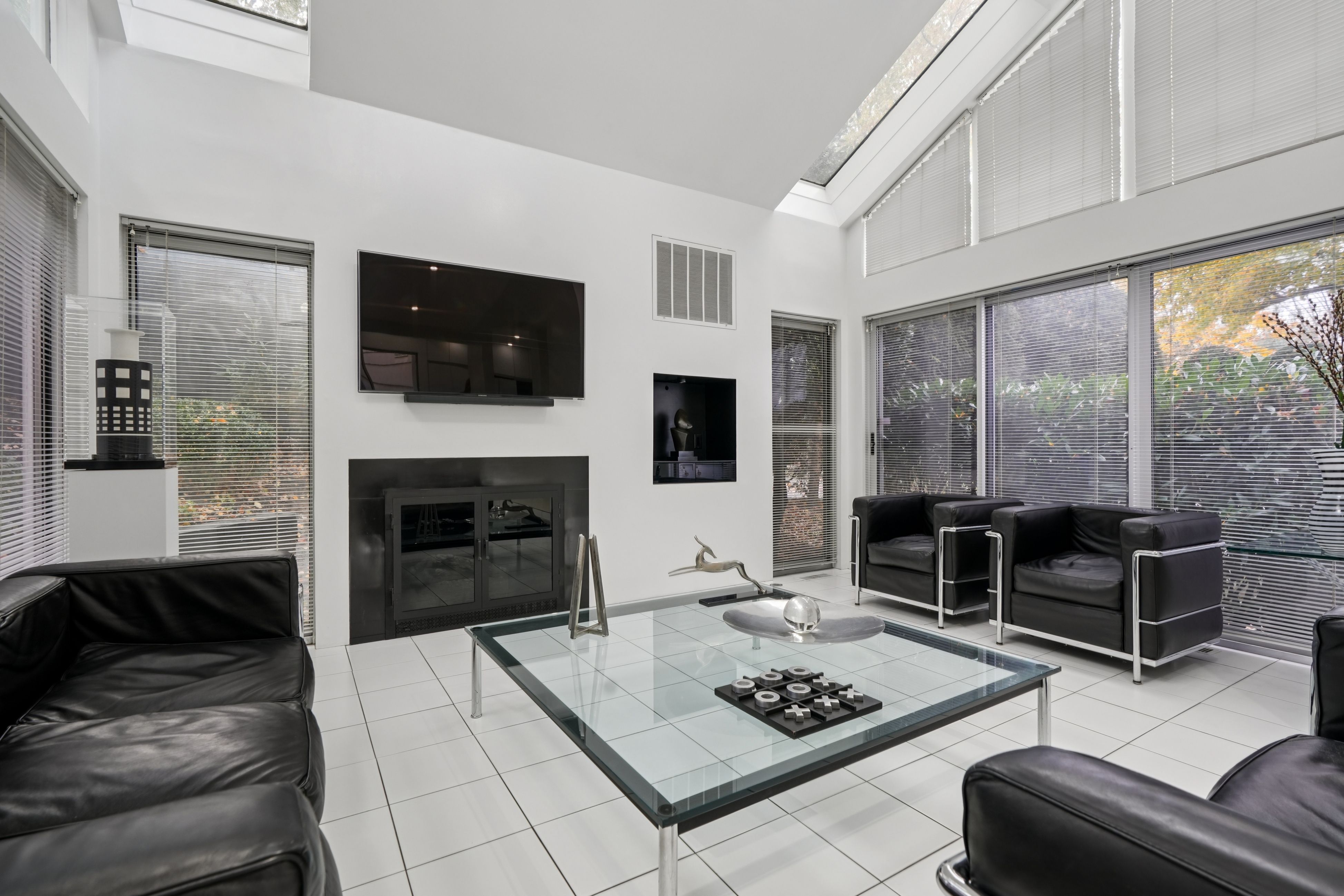 6 Joanna Way 