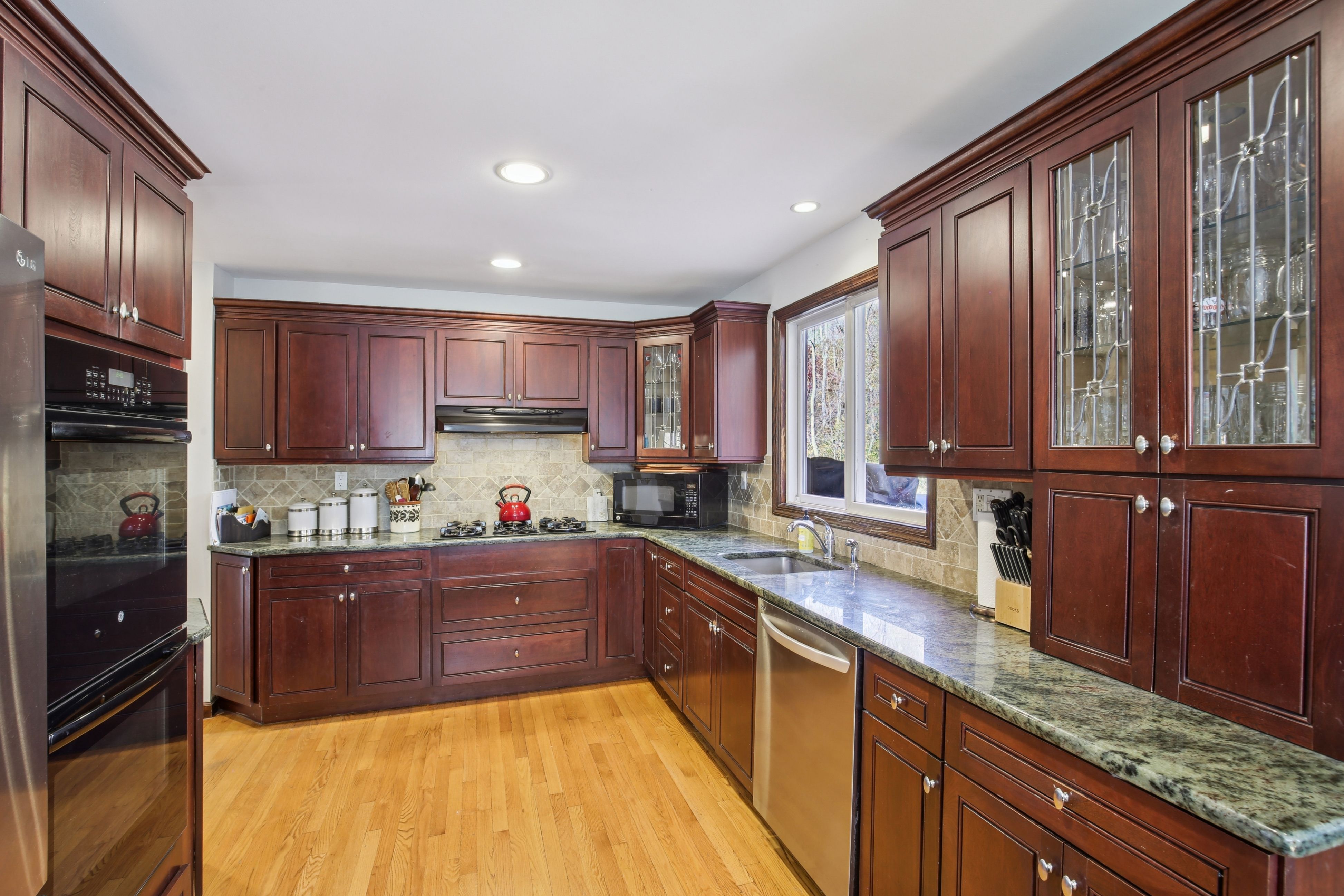 4 Ledgewood Trail 