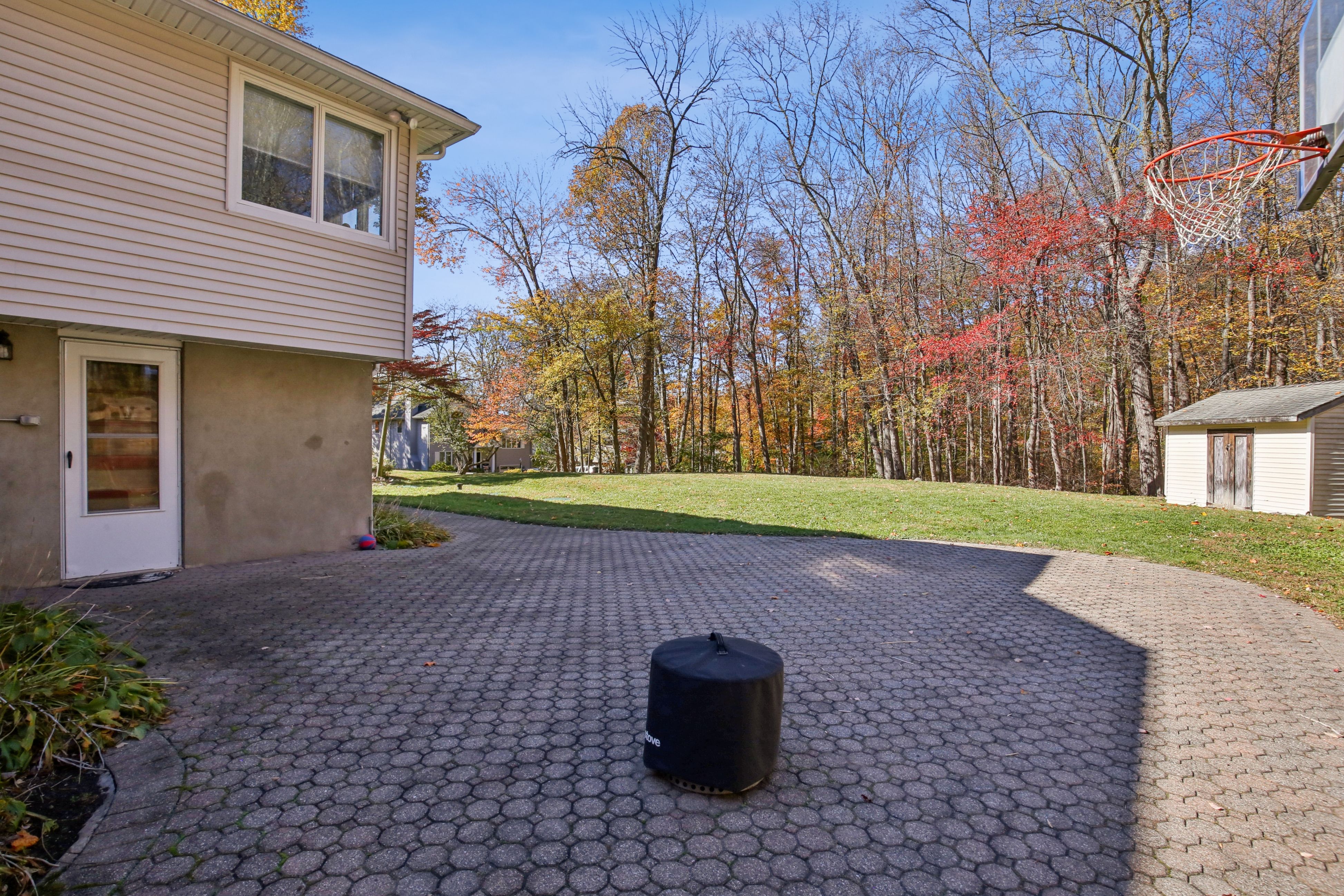 4 Ledgewood Trail 