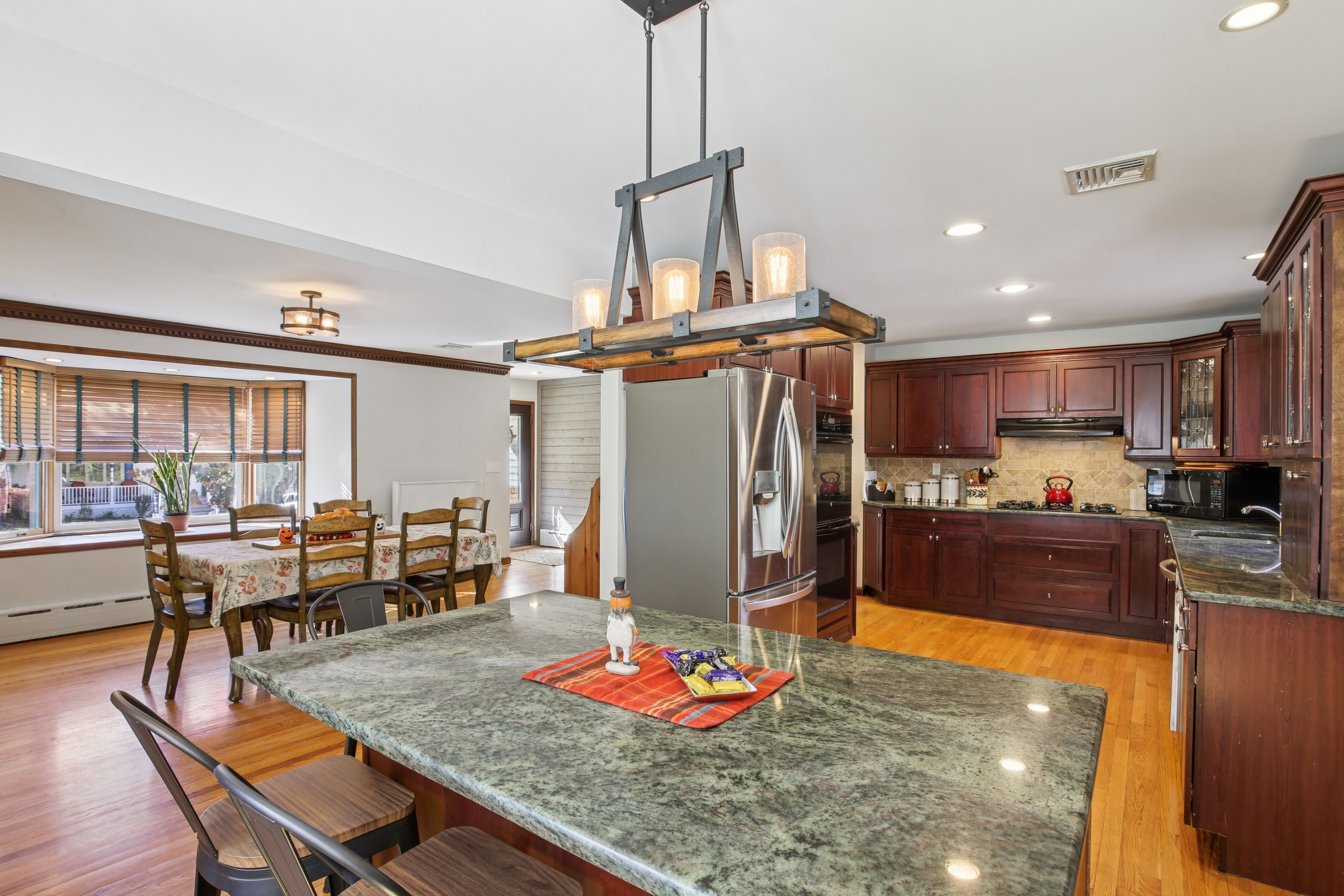 4 Ledgewood Trail 
