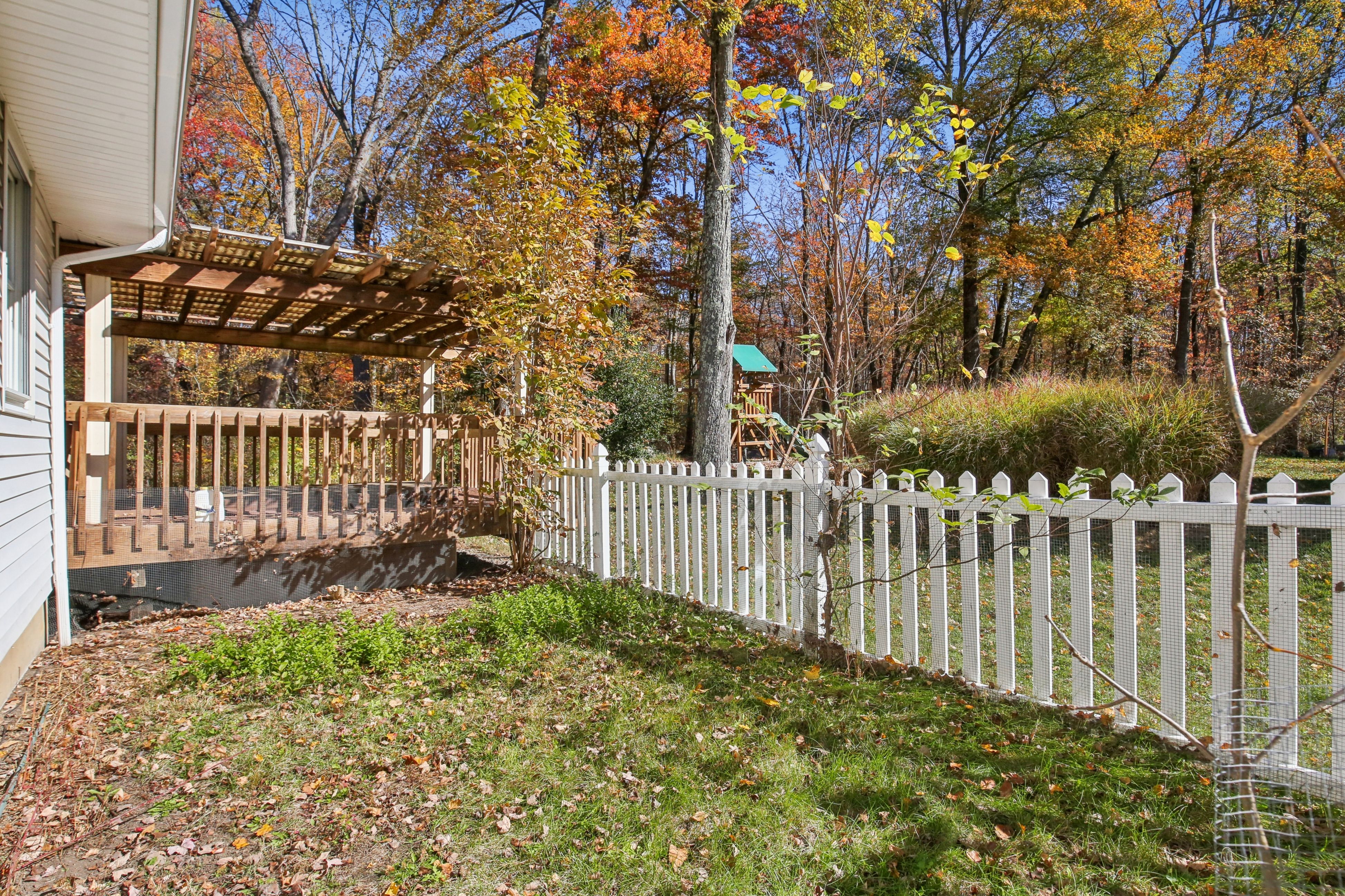 4 Ledgewood Trail 