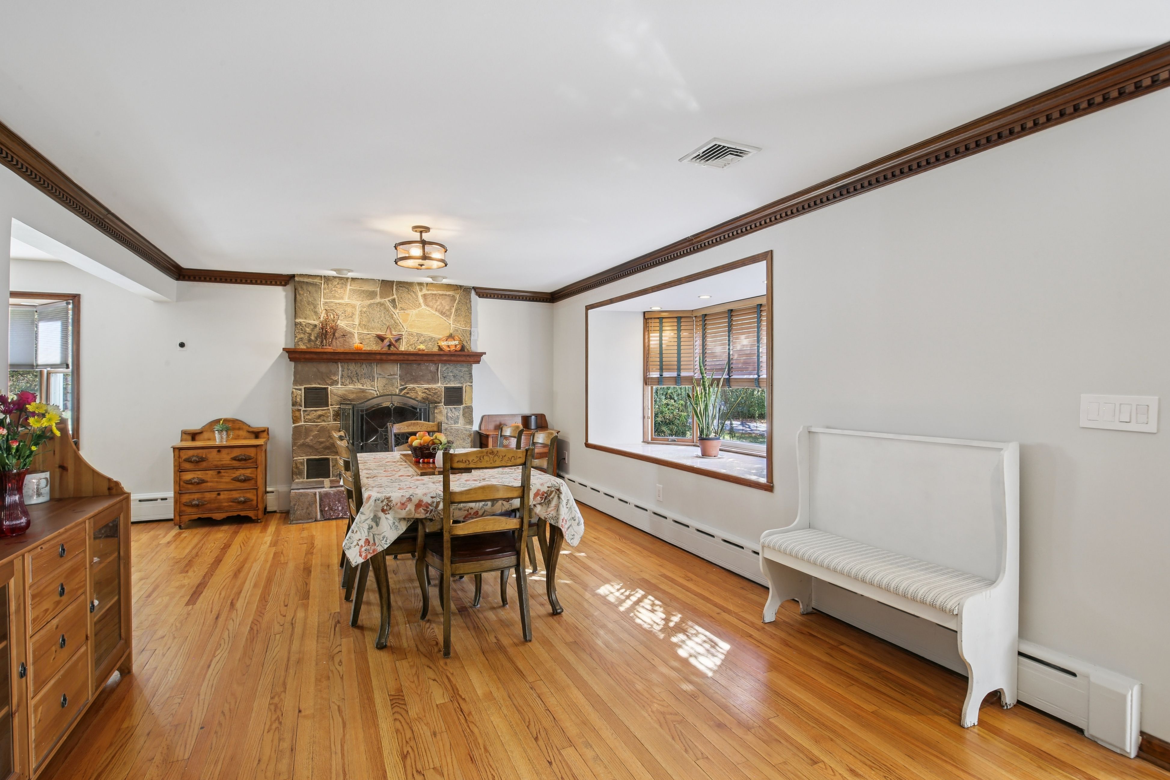 4 Ledgewood Trail 