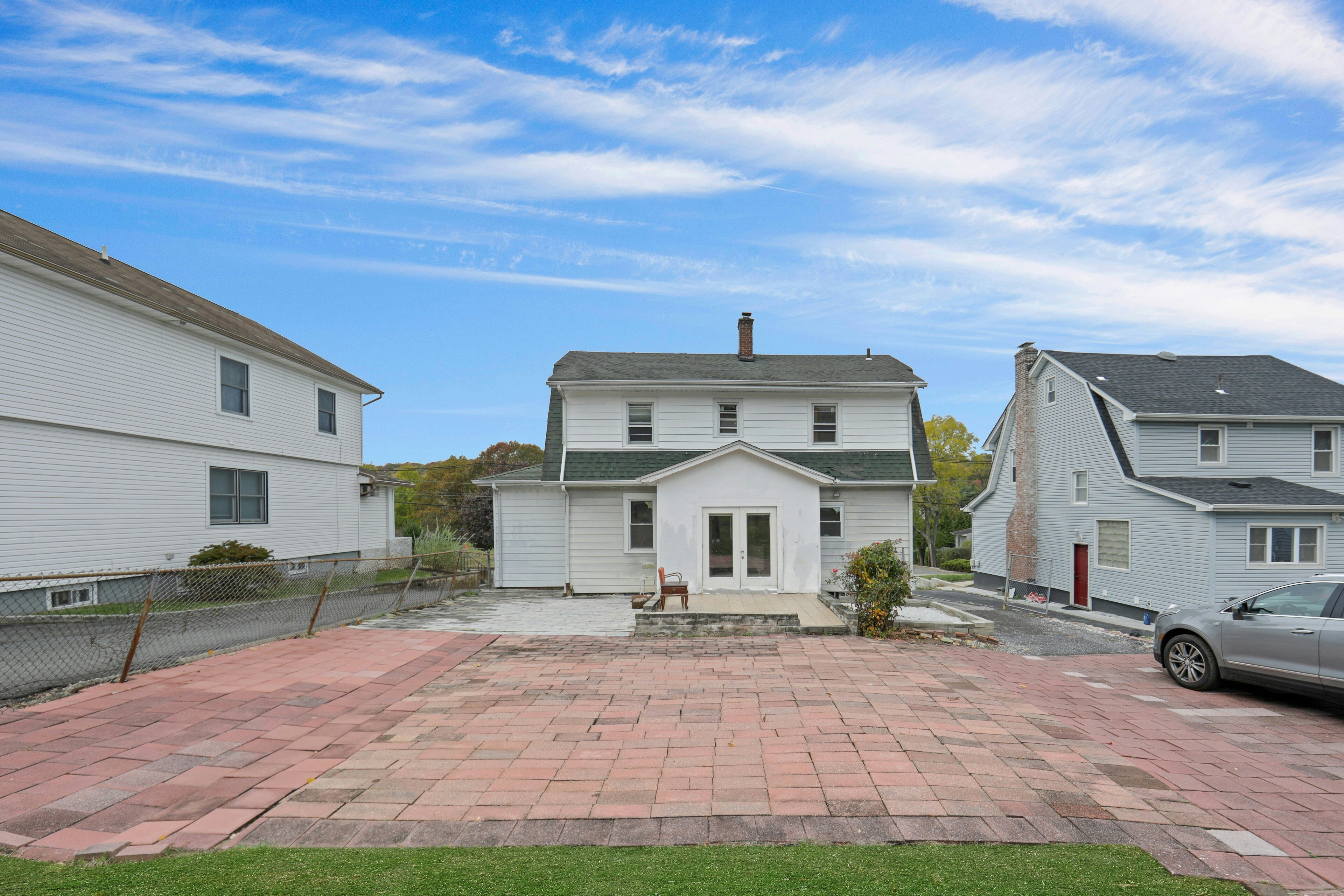 388 Saint Cloud Avenue 