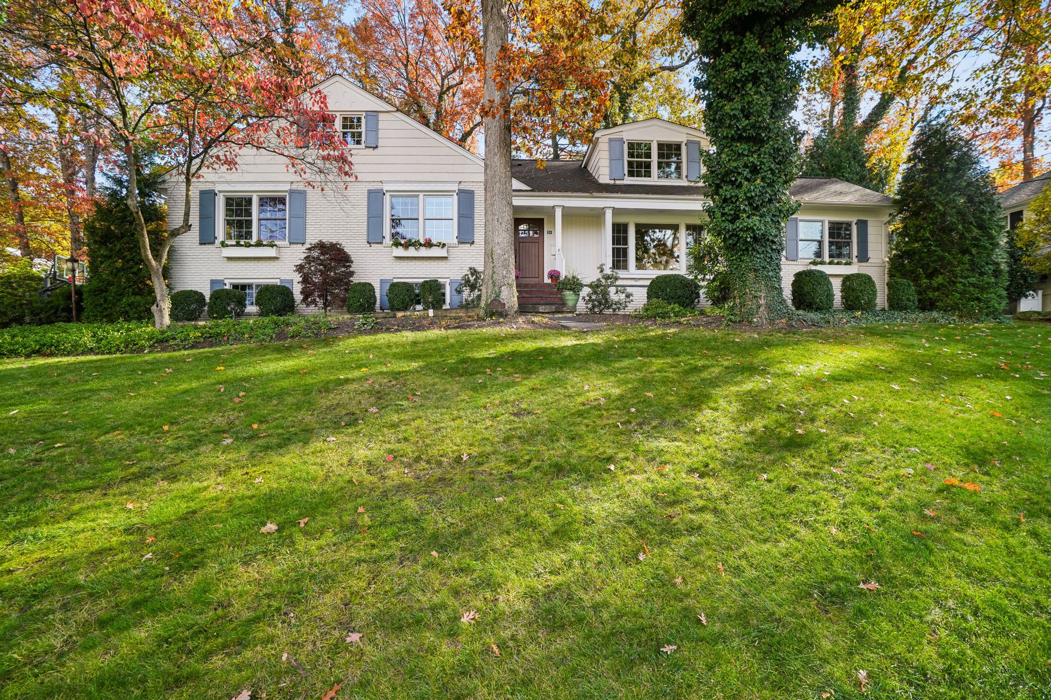 34 Sweetbriar Road 