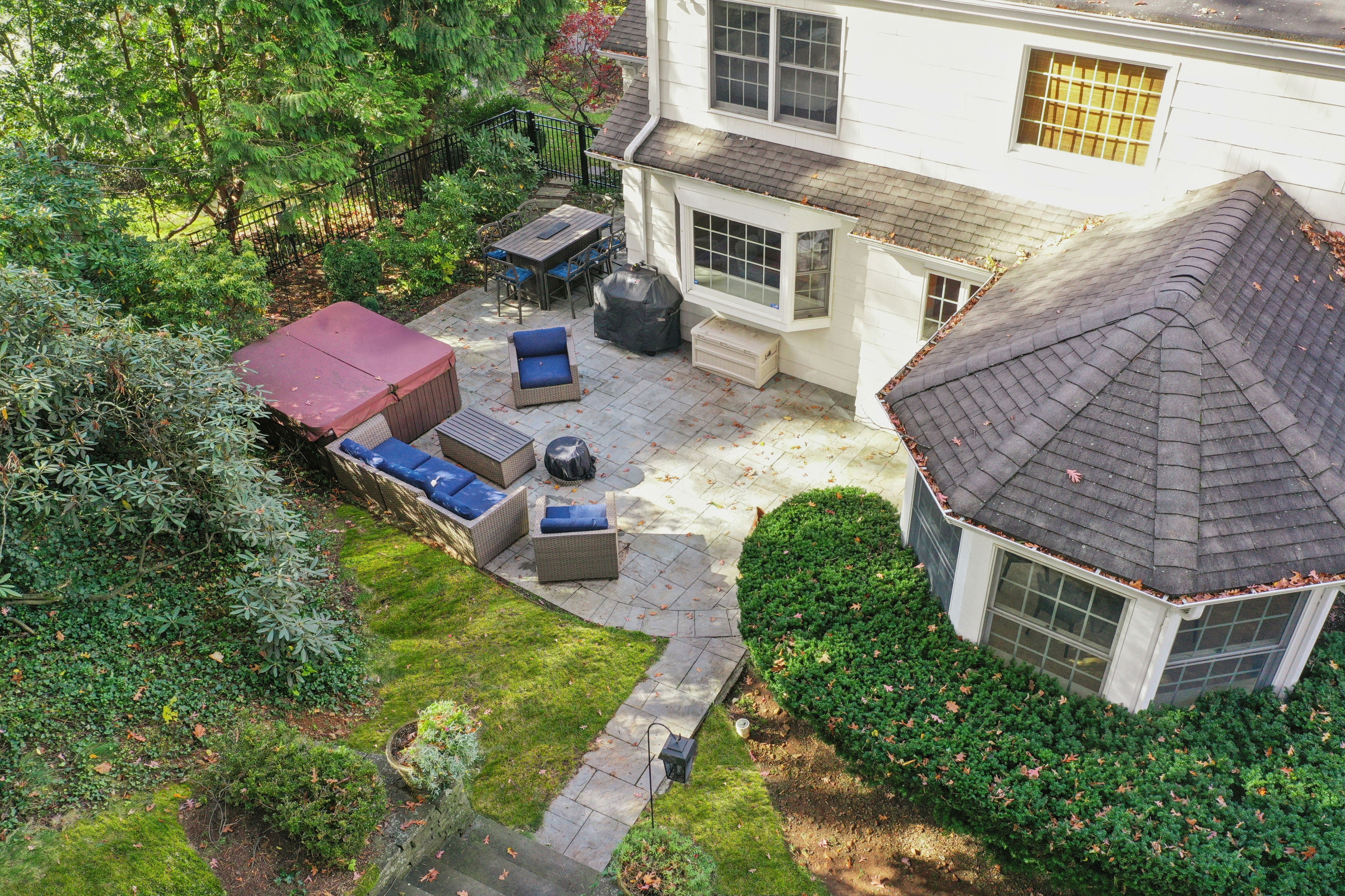 34 Sweetbriar Road 