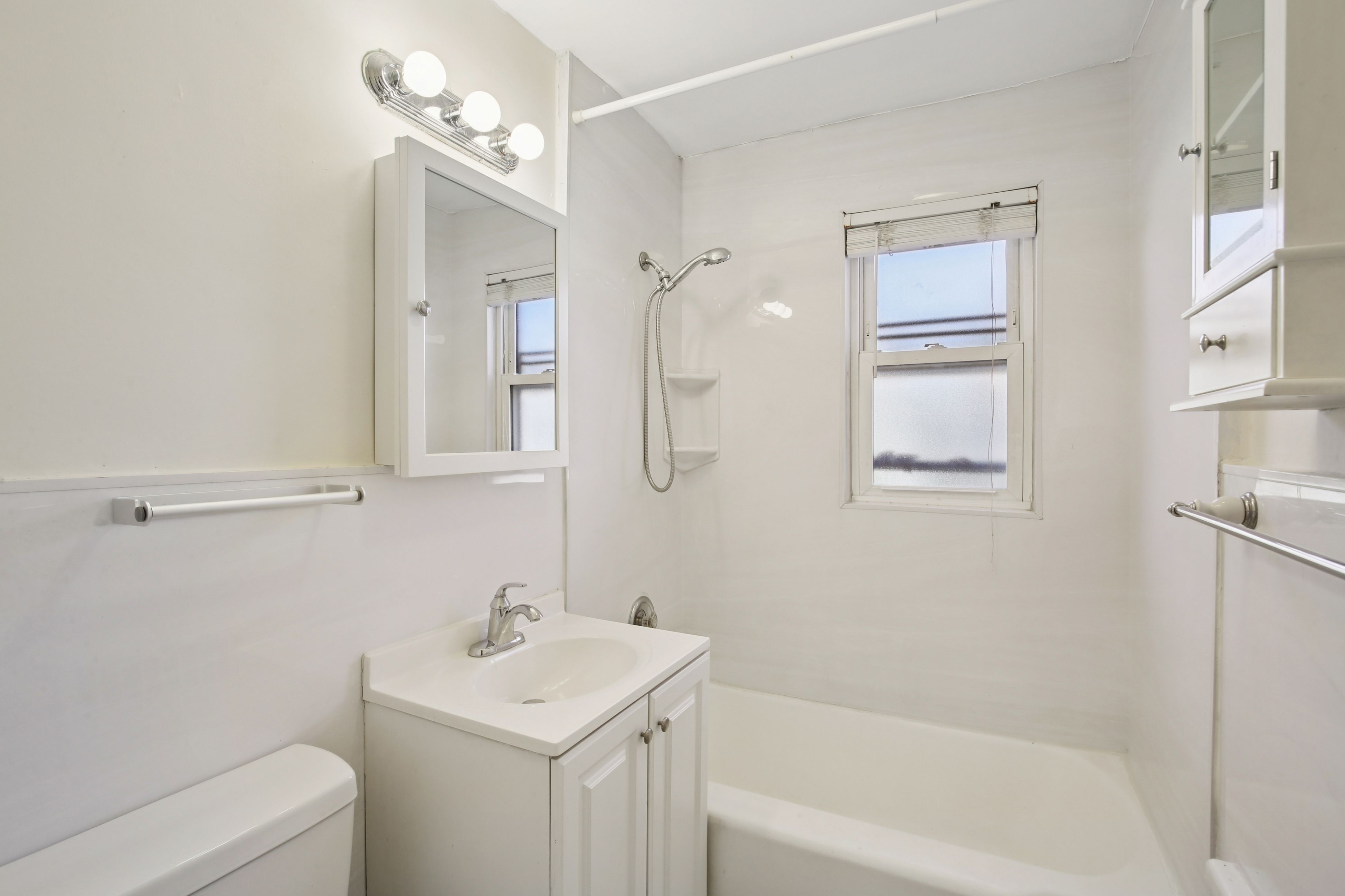 390 Morris Avenue Unit 35