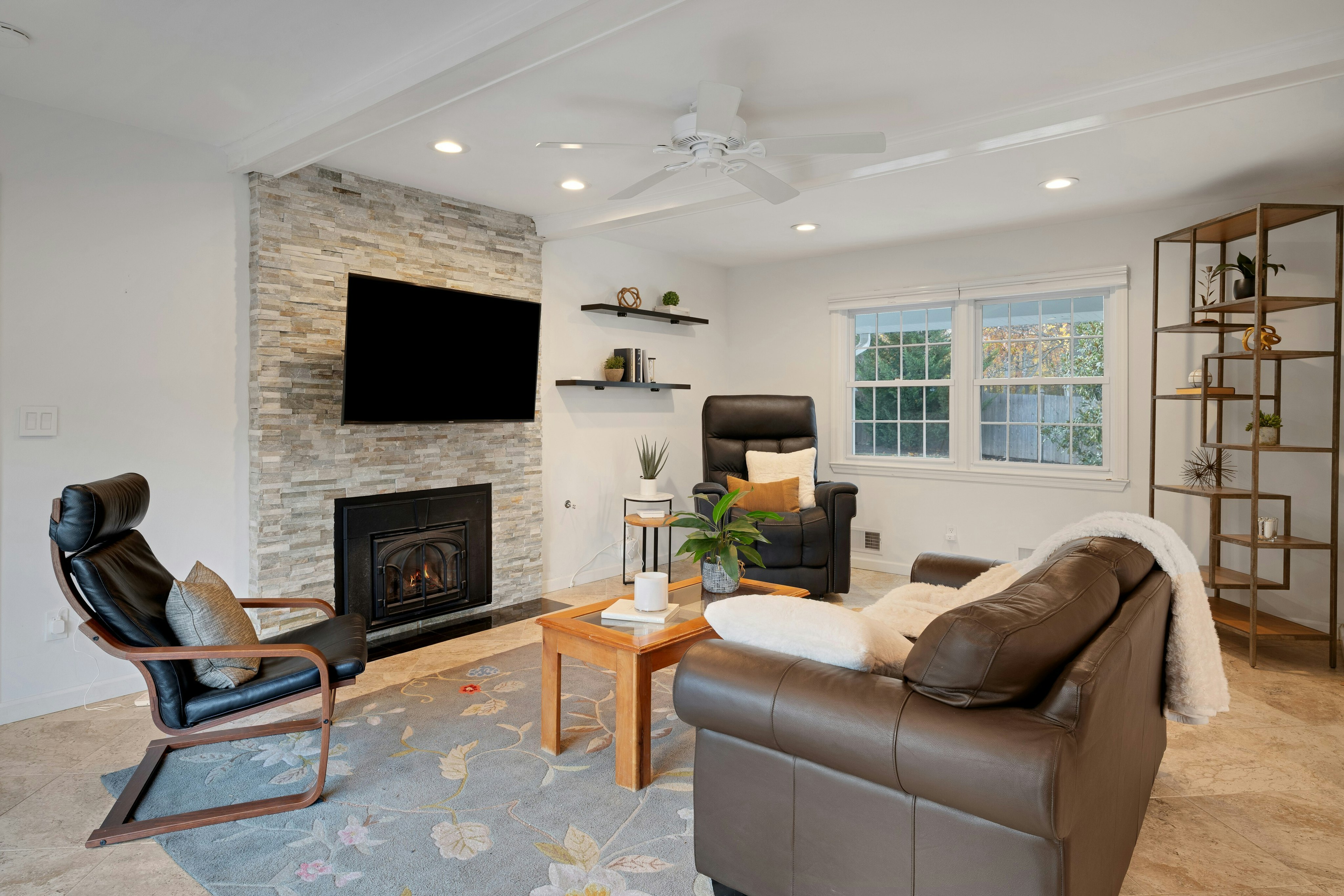 33 Colonial Drive 