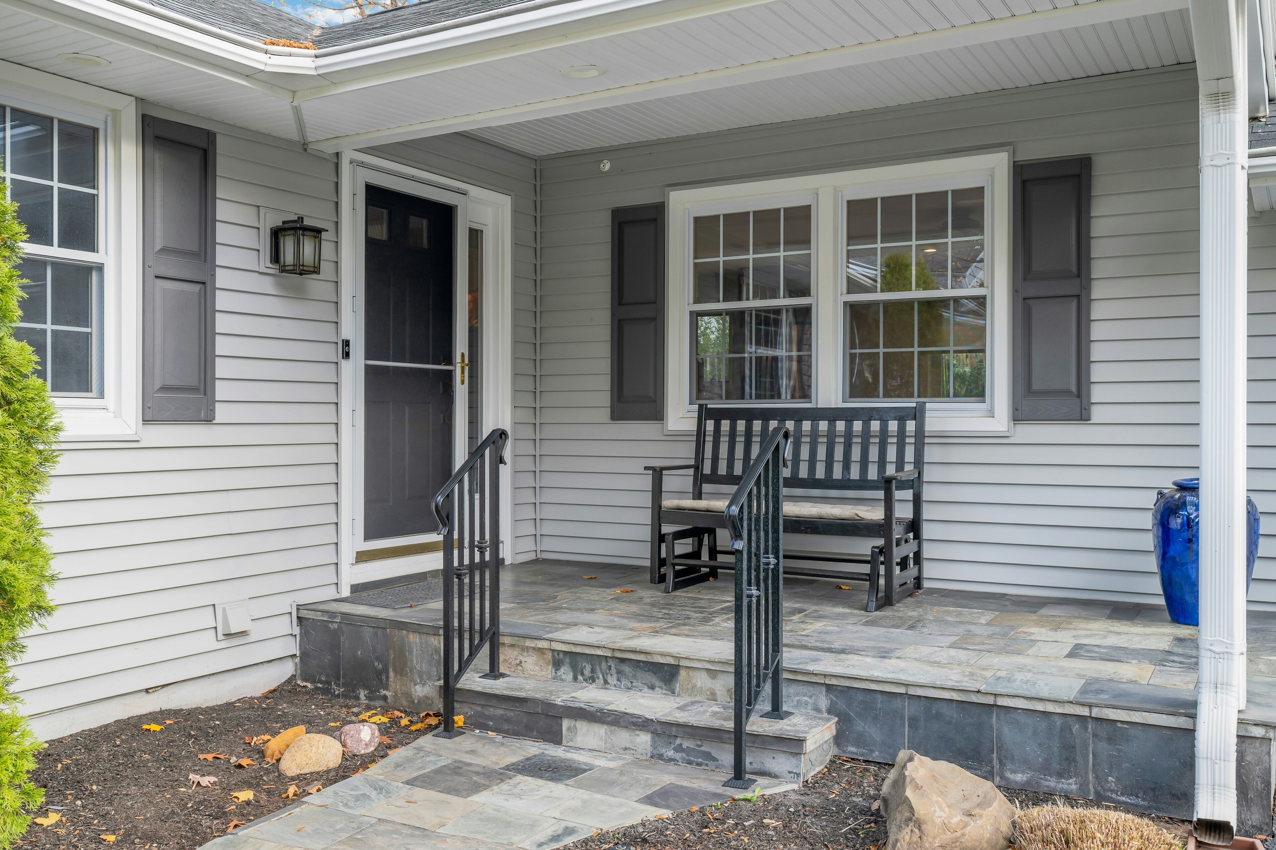 33 Colonial Drive 