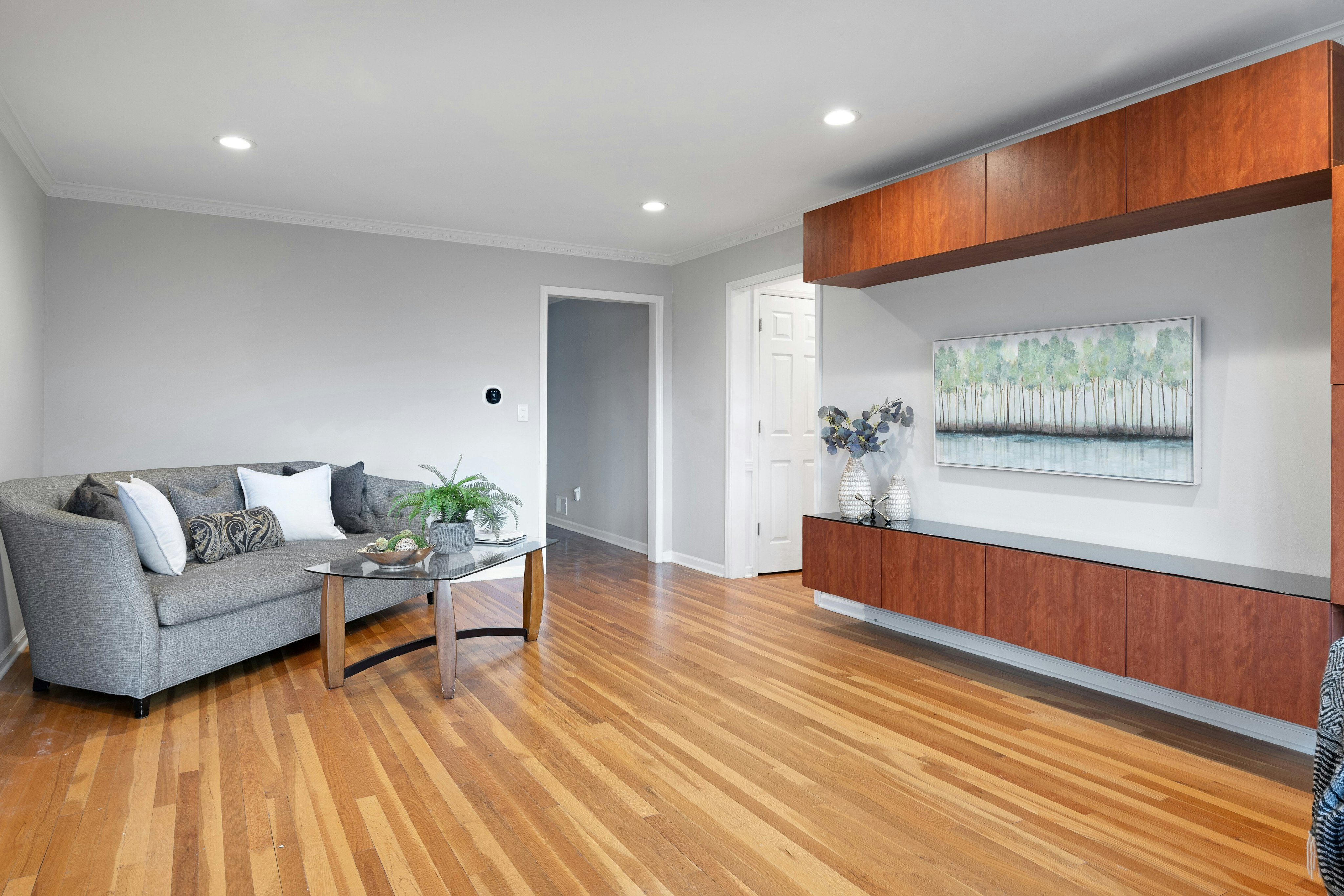 33 Colonial Drive 