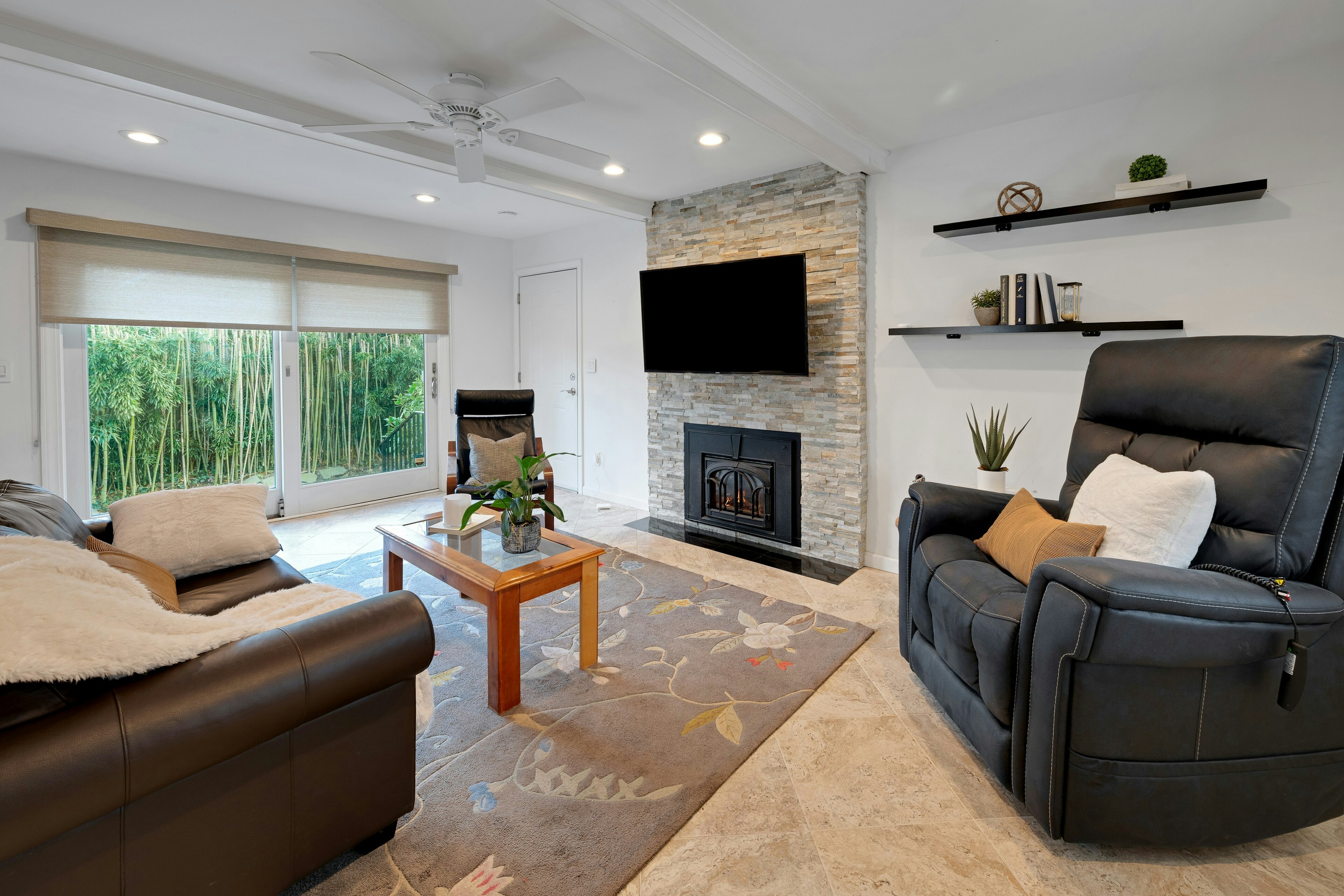 33 Colonial Drive 