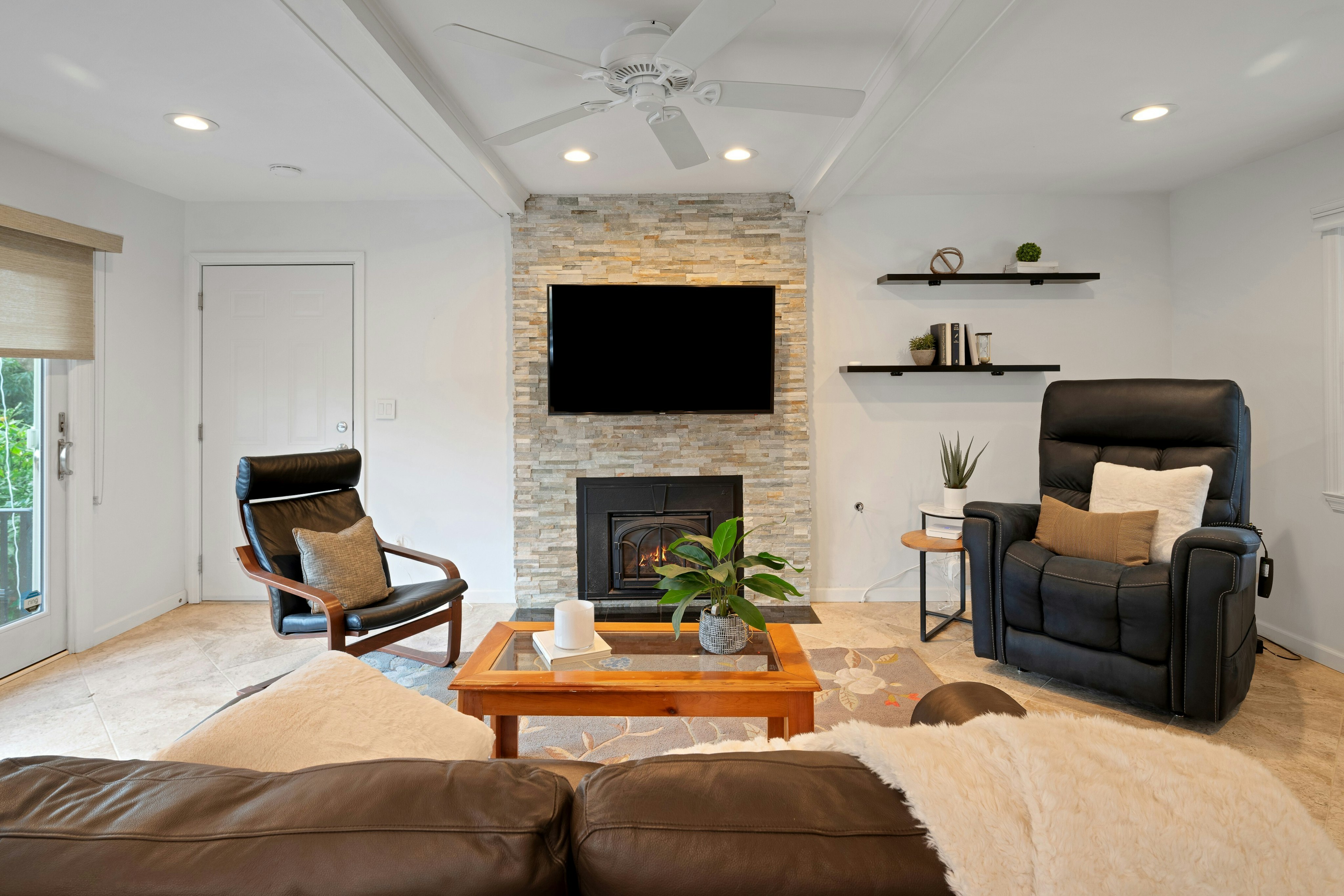 33 Colonial Drive 