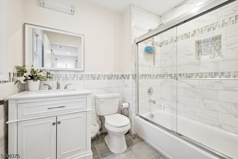 1121 N Washington Ave