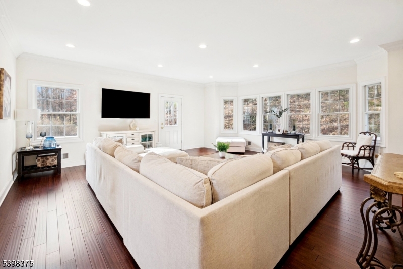 1121 N Washington Ave