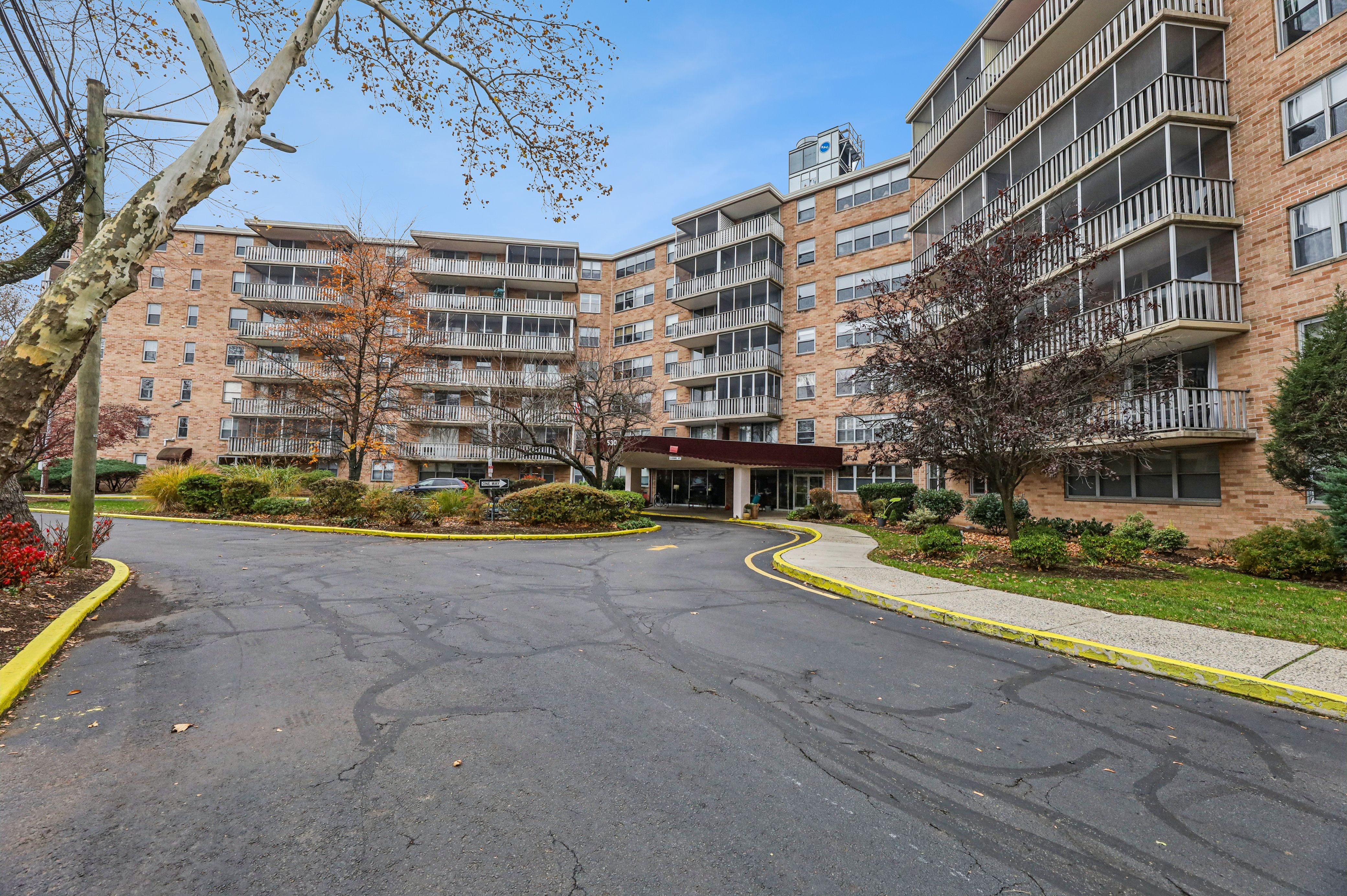 530 Valley Road, #2G 