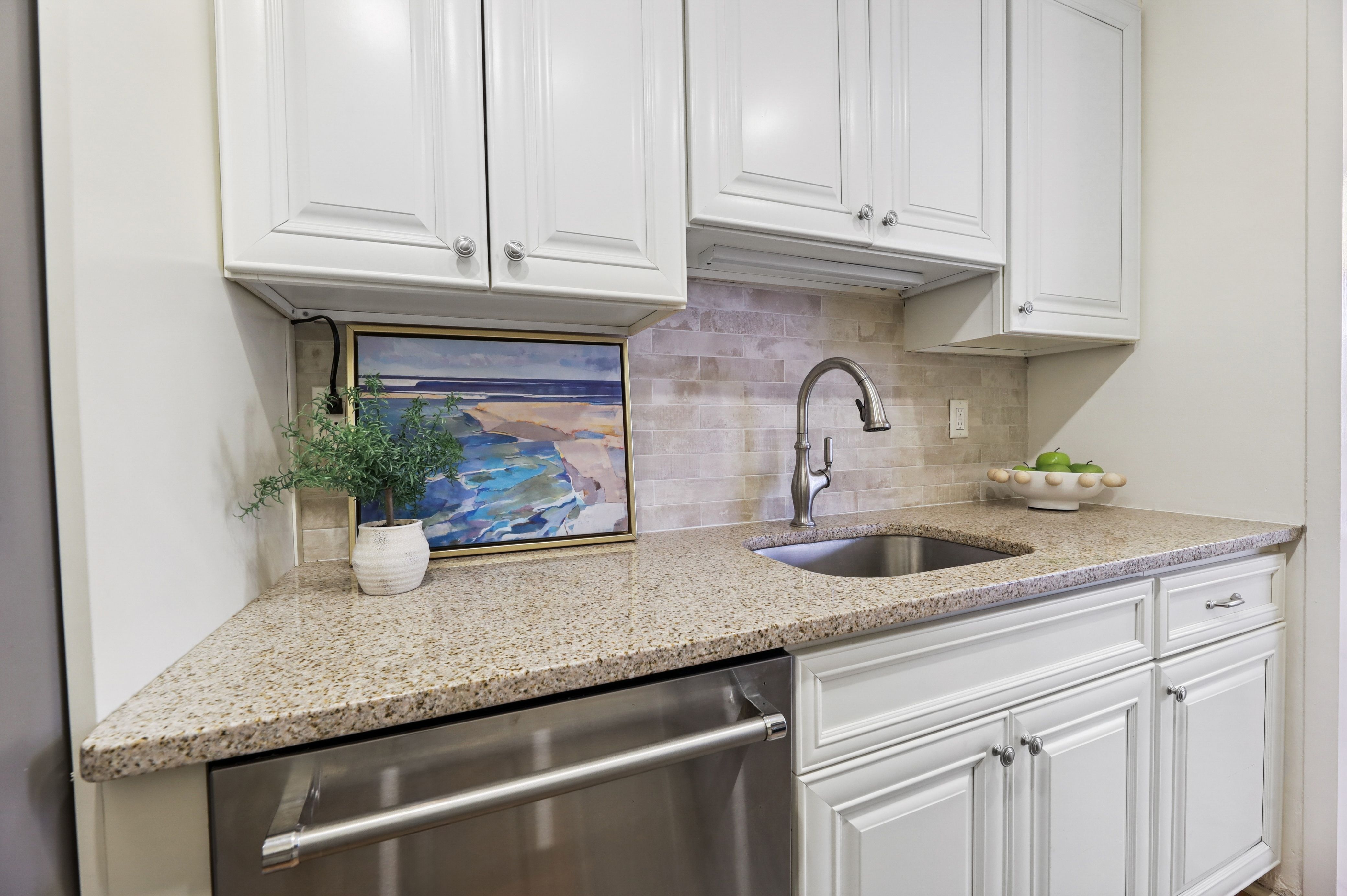 530 Valley Road, #2G 