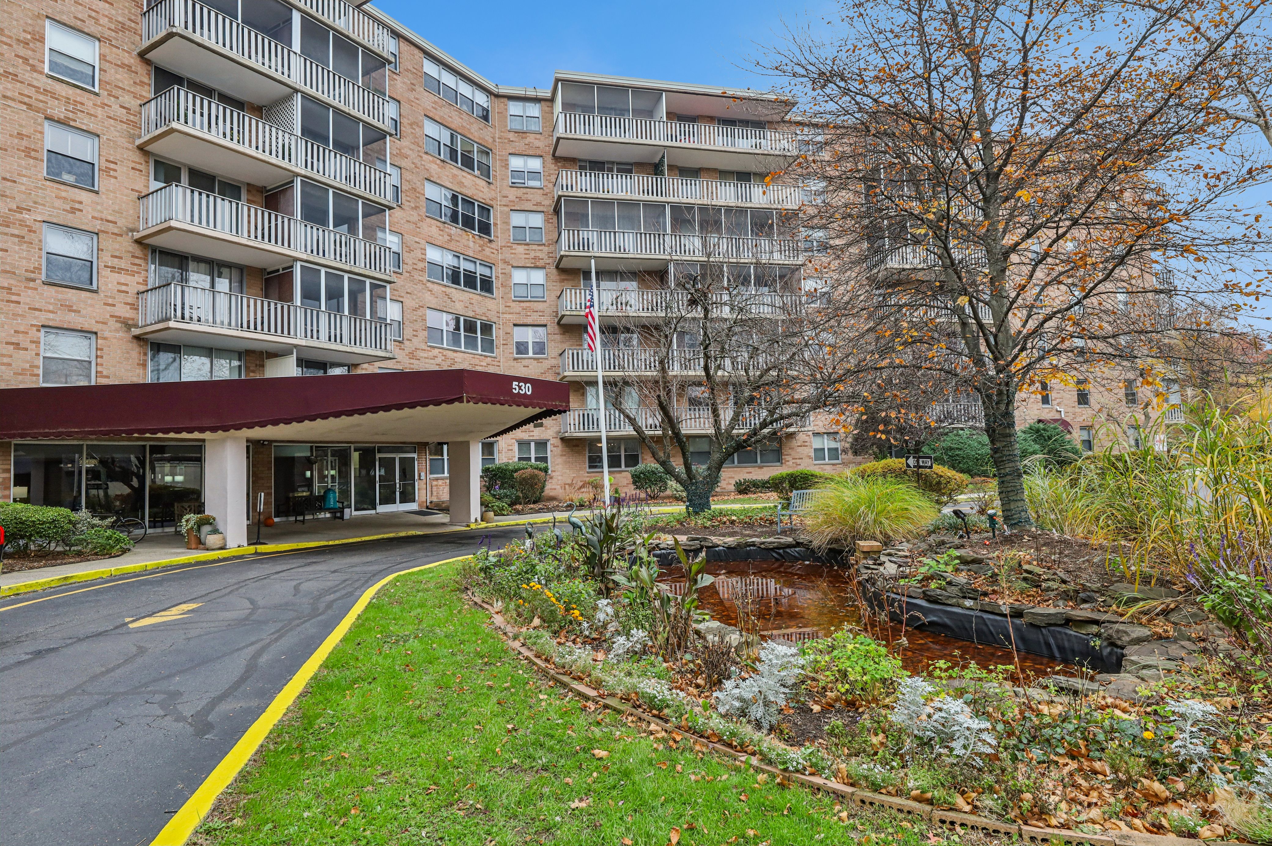 530 Valley Road, #2G 