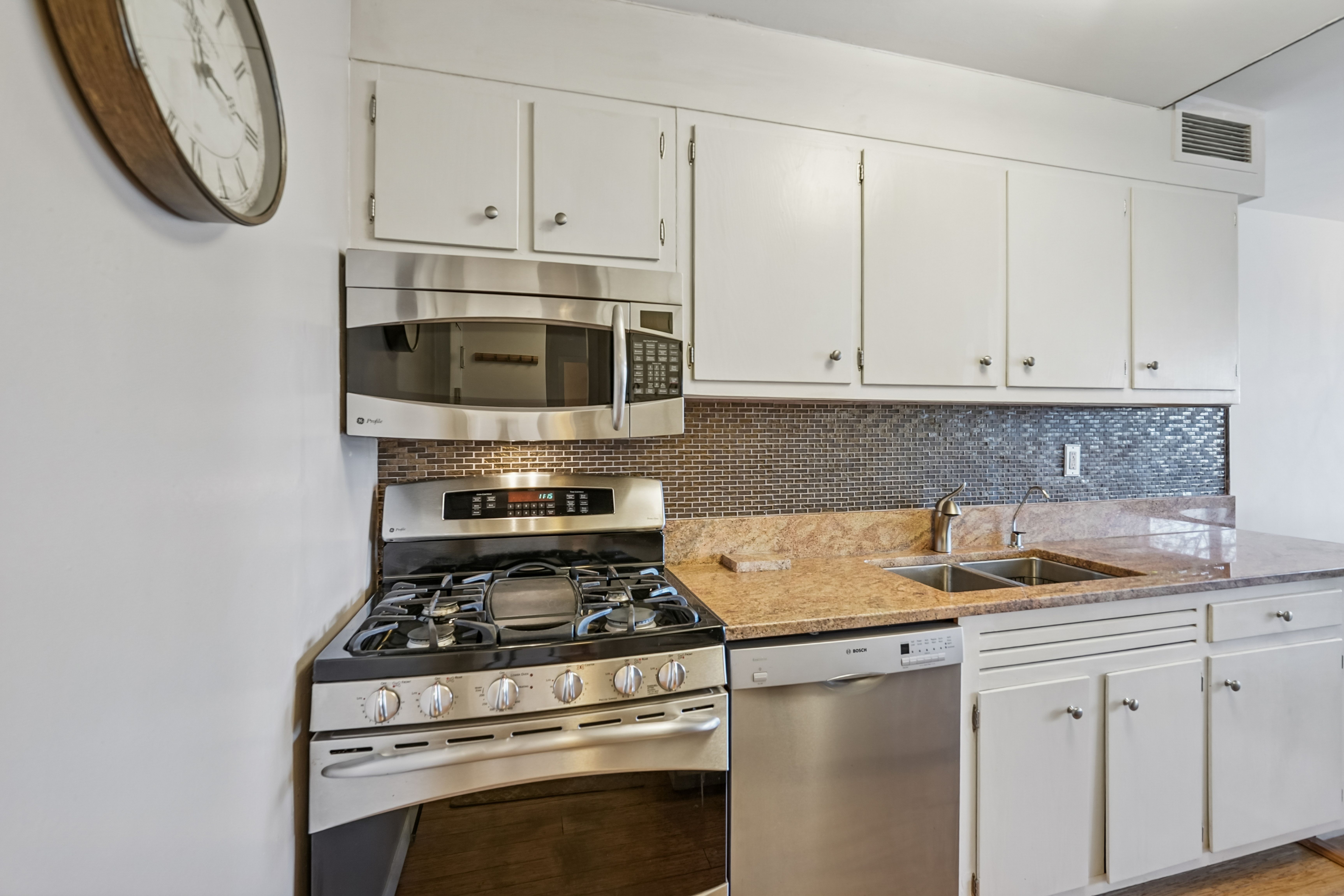 926 Bloomfield Avenue #5B